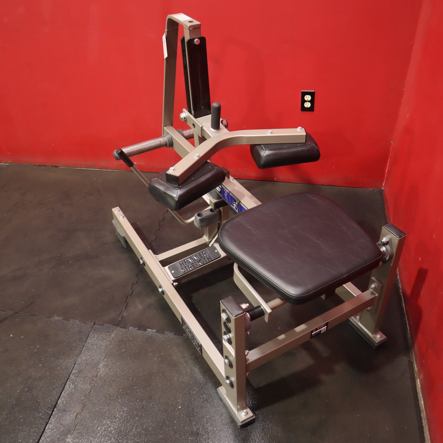 Hammer Strength Seated Calf (Refurbished)