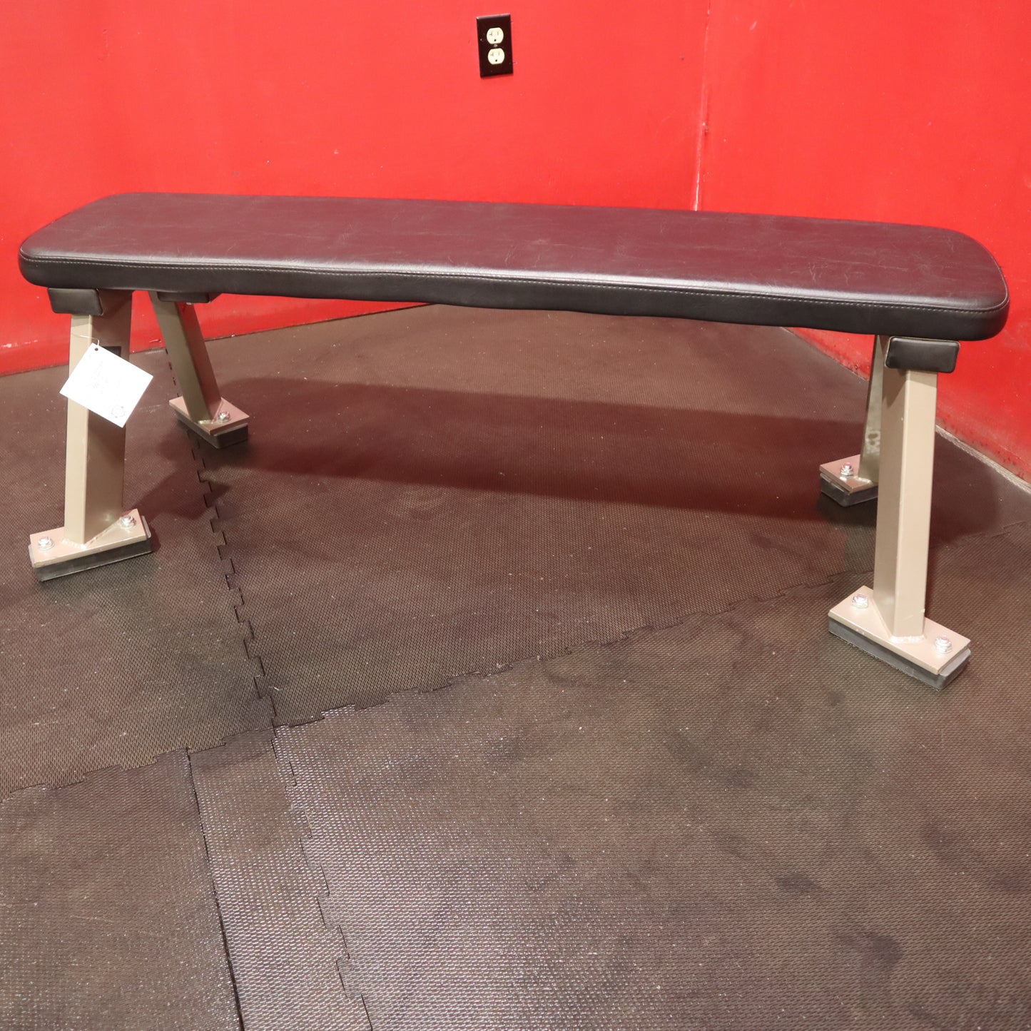 Hammer Strength Flat Bench (Refurbished)