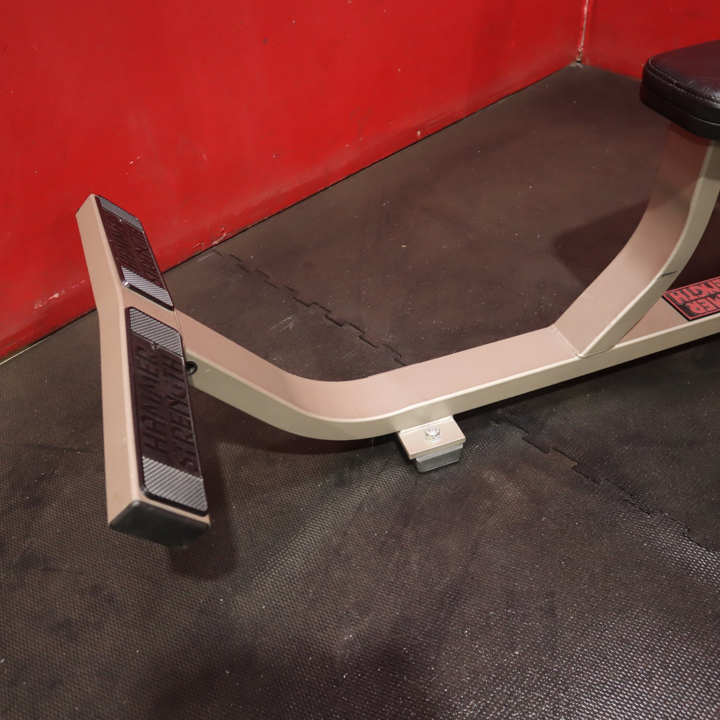 Hammer Strength Utility Bench (Refurbished)