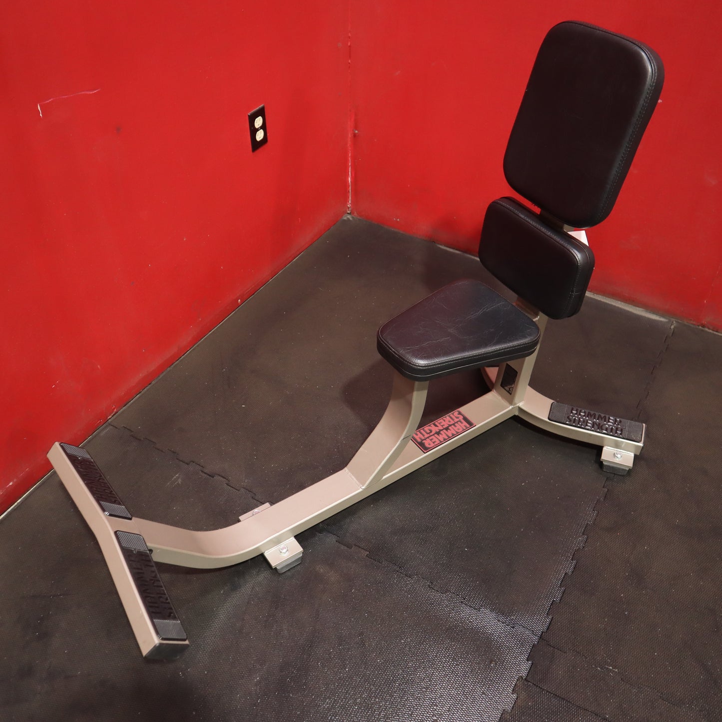 Hammer Strength Utility Bench (Refurbished)