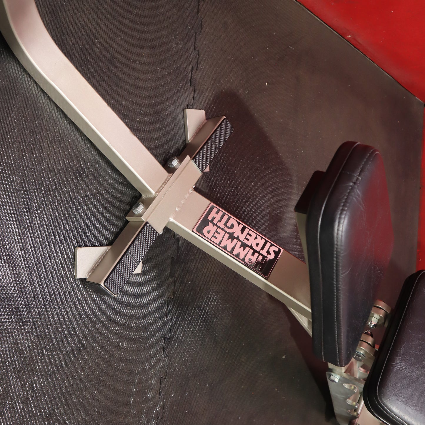 Hammer Strength Adjustable Bench (Refurbished)