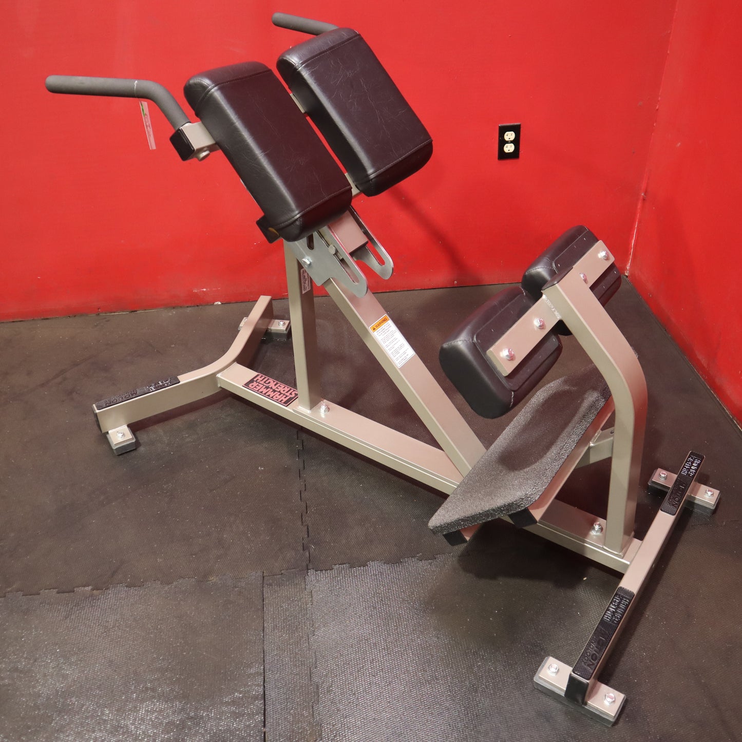 Hammer Strength Back Extension (Refurbished)