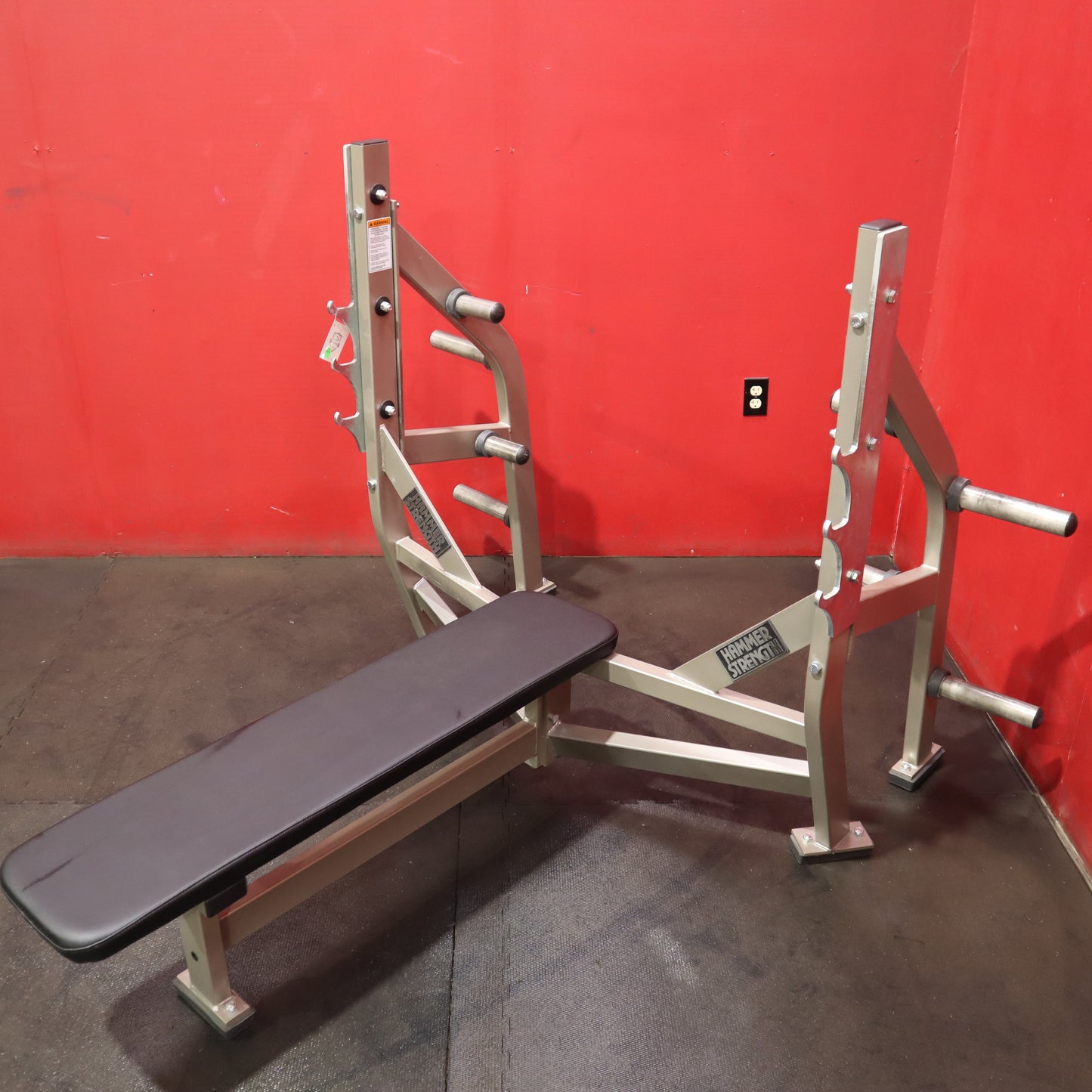 Hammer Strength Olympic Flat Bench (Refurbished)