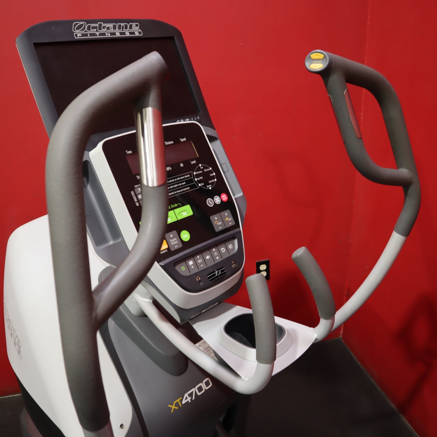 Octane Fitness XT4700 (Refurbished)