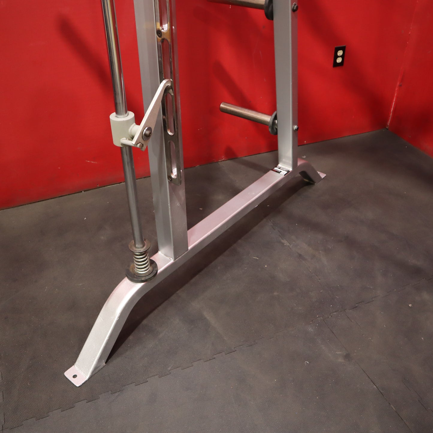 Tuff Stuff Smith Machine (Refurbished)