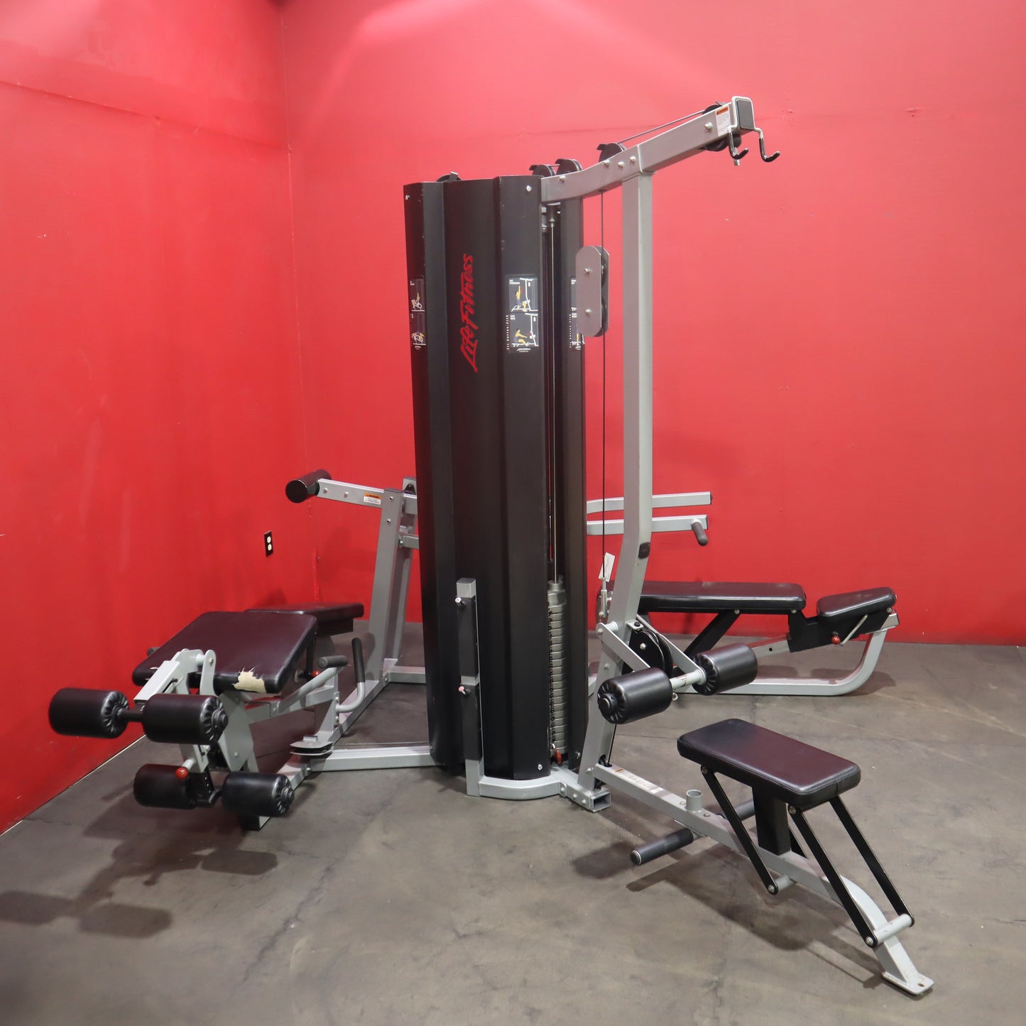 Life Fitness Fit 3 Series Multi-Gym (Usado)