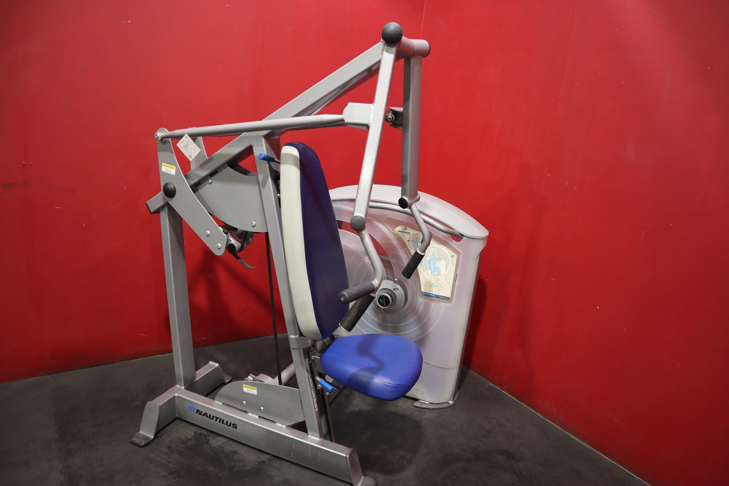 Nautilus One Chest Press (Refurbished)