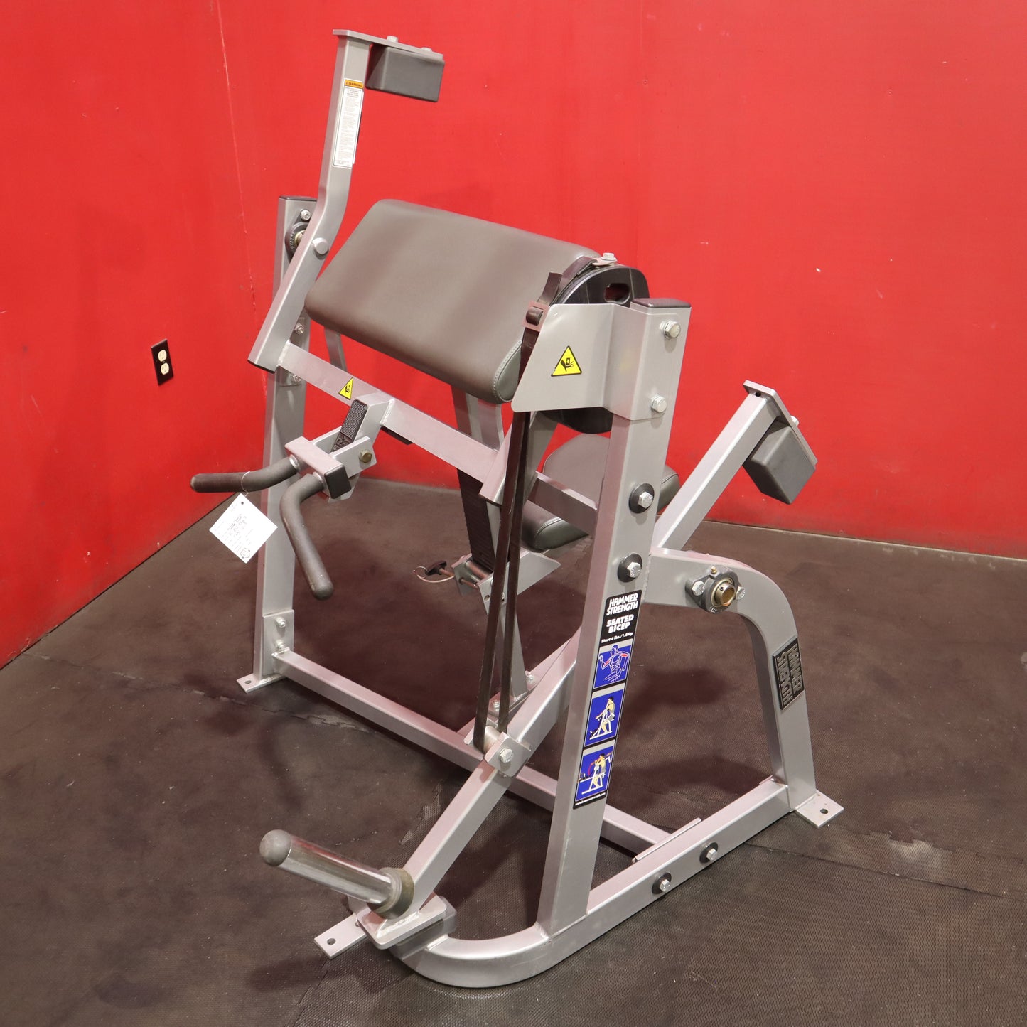 Hammer Strength Seated Bicep Curl (Refurbished)