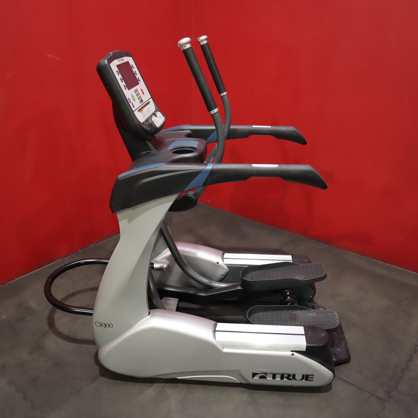 True Fitness XCS900 entrenador elíptico (reformado)