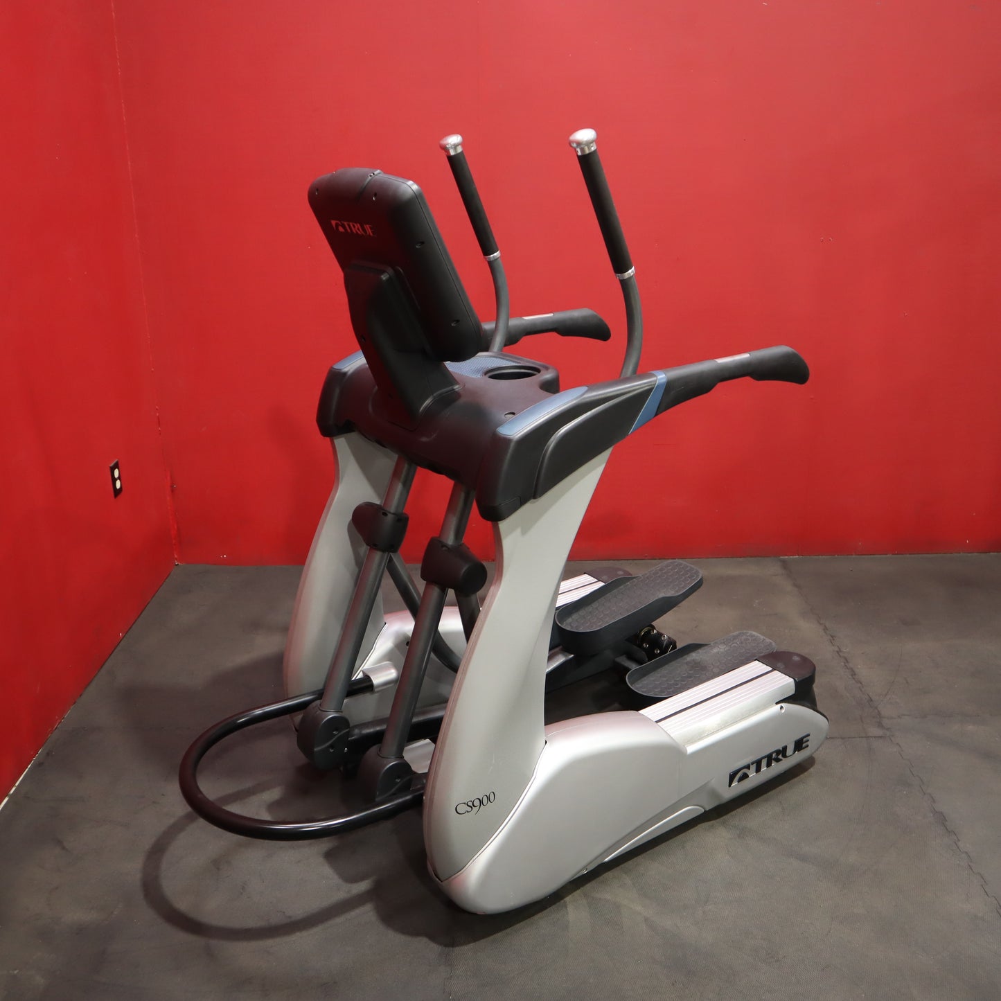 True Fitness XCS900 entrenador elíptico (reformado)