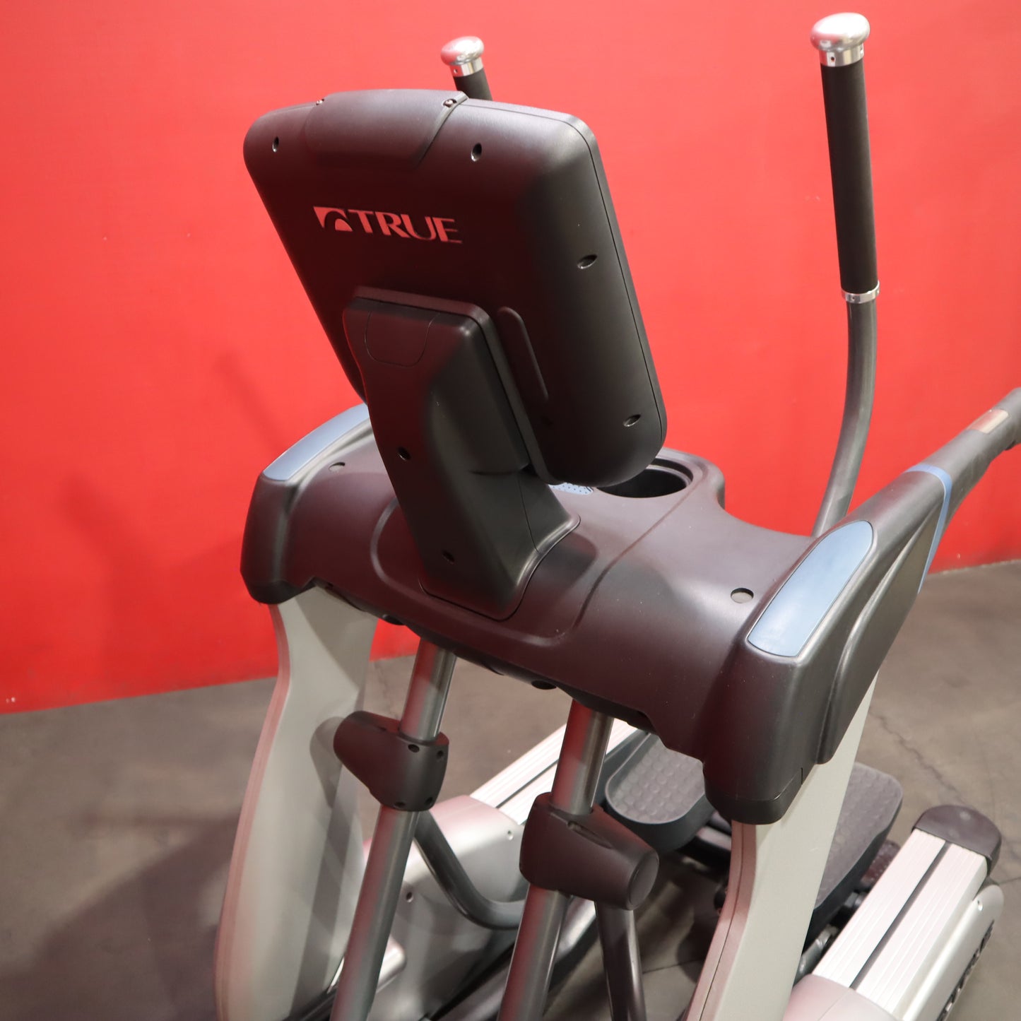 True Fitness XCS900 entrenador elíptico (reformado)