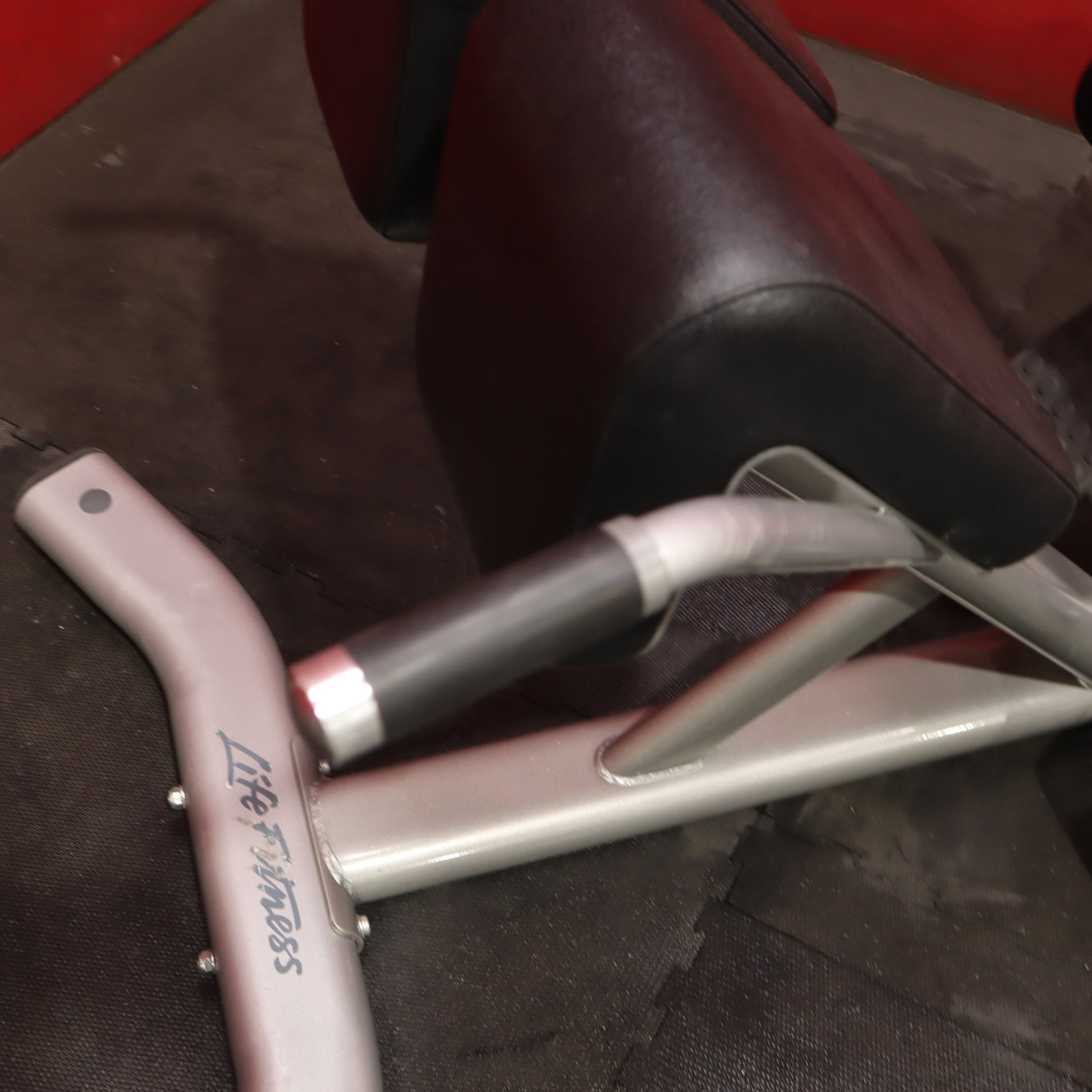 Life Fitness Signature Series Back Extension (Remanufactured)