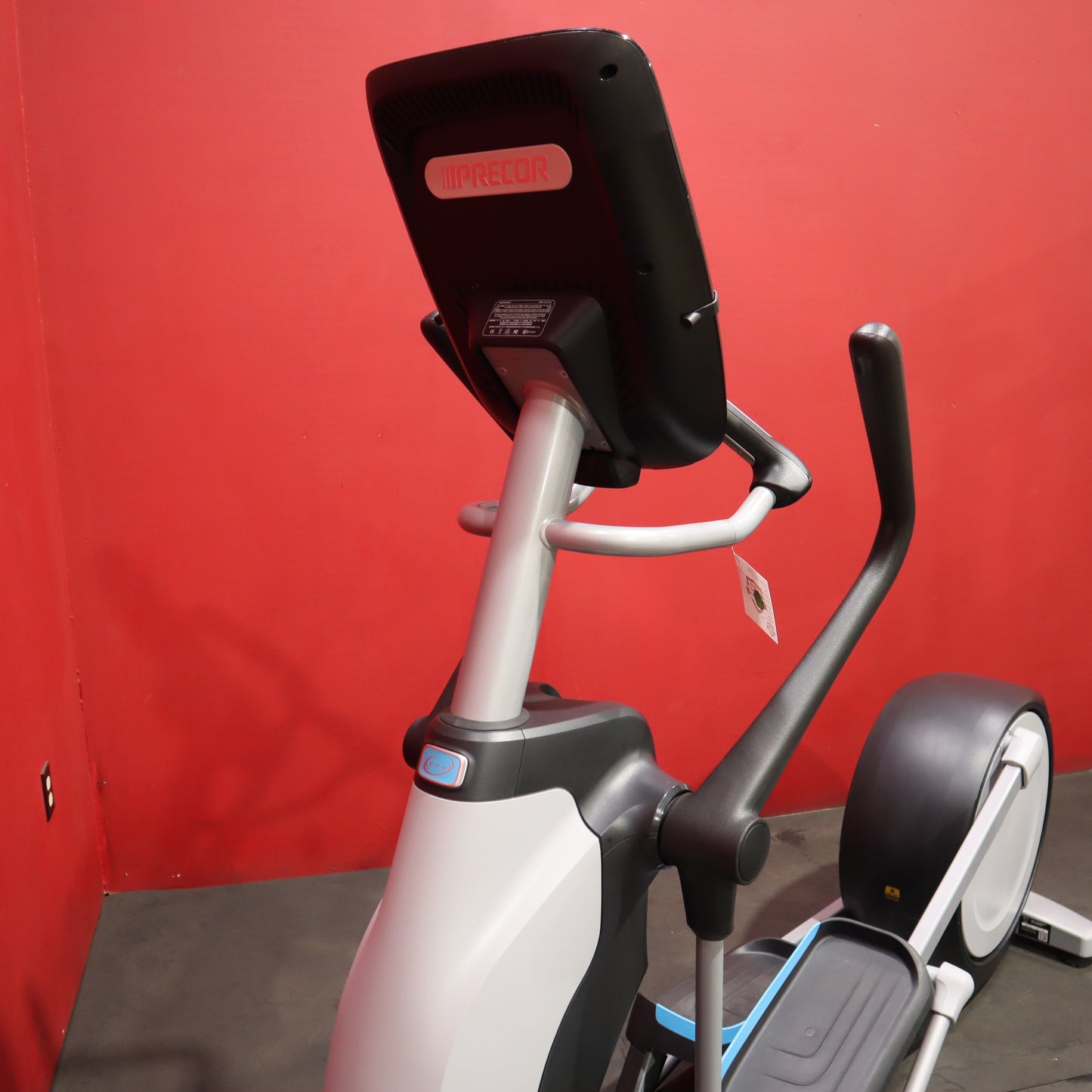 True Fitness XCS900 entrenador elíptico (reformado)