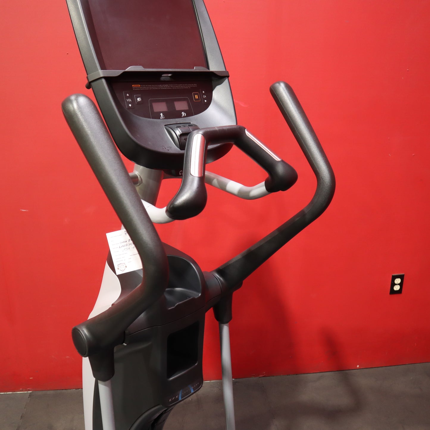 True Fitness XCS900 entrenador elíptico (reformado)