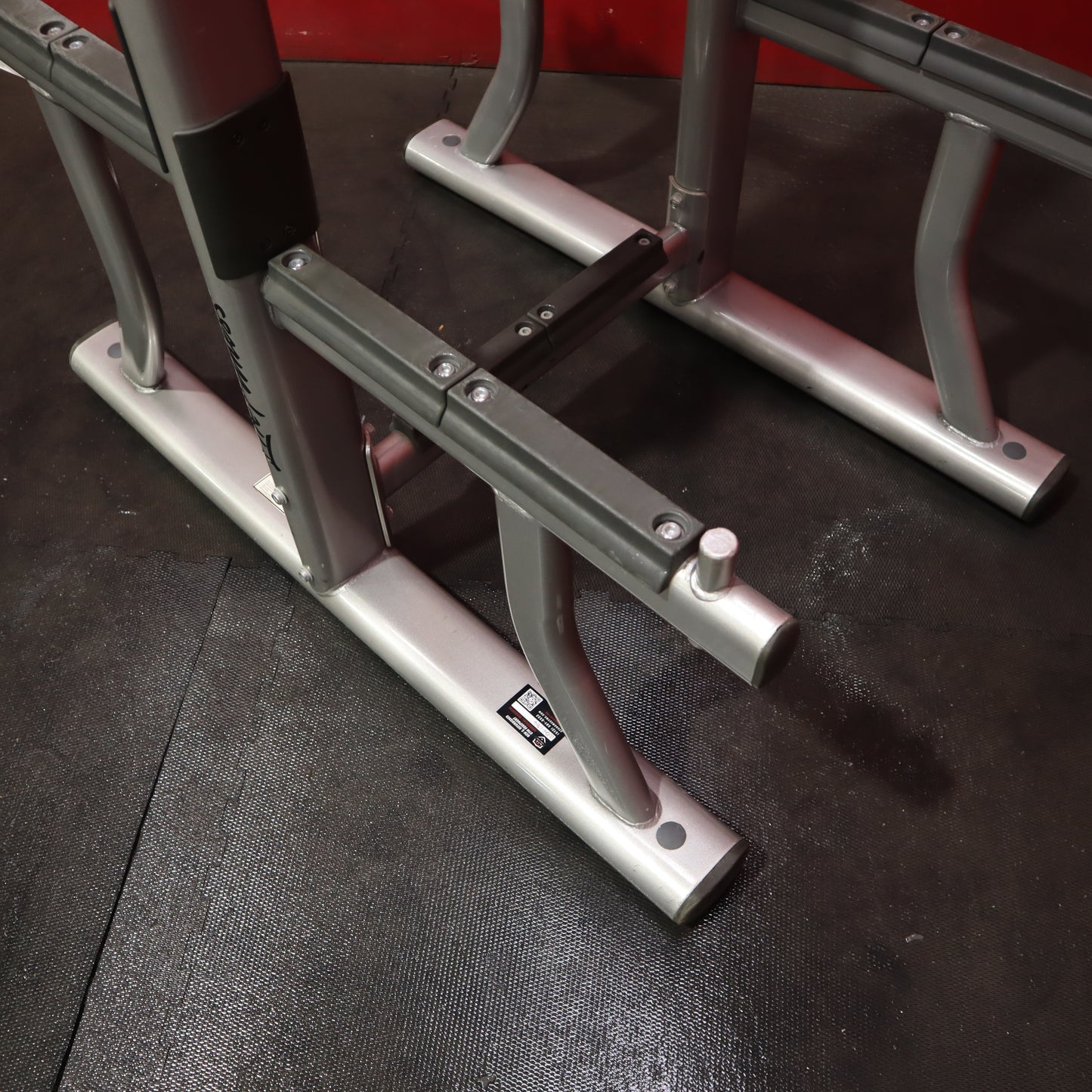 Life Fitness Arm Curl Bench (Refurbished)