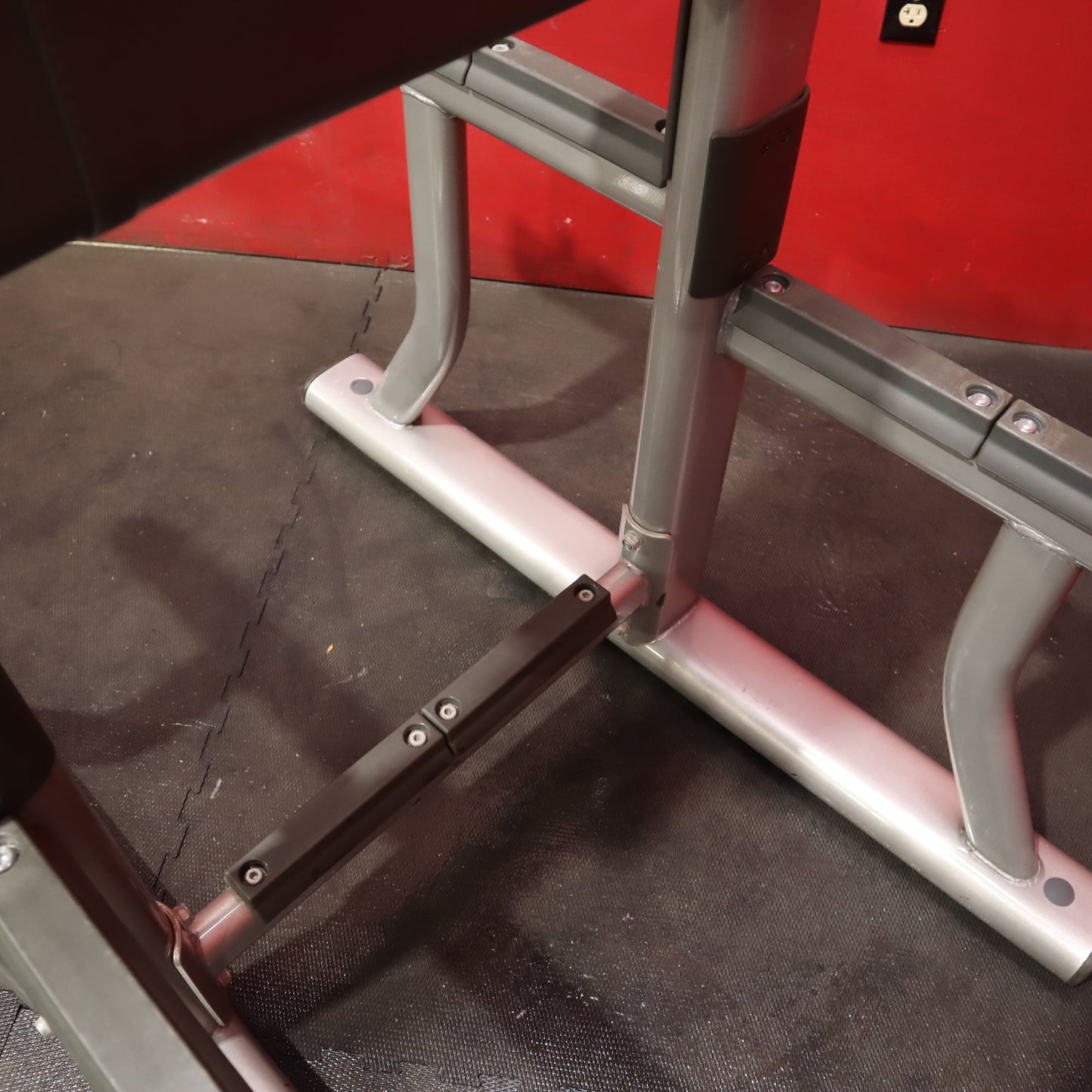 Life Fitness Arm Curl Bench (Refurbished)