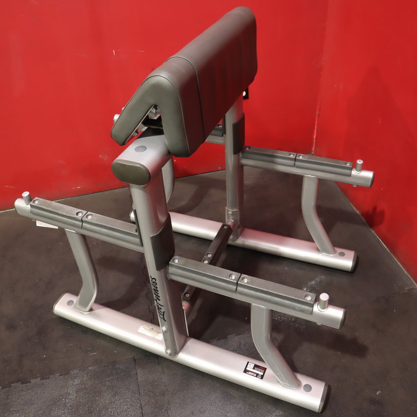 Life Fitness Arm Curl Bench (Refurbished)