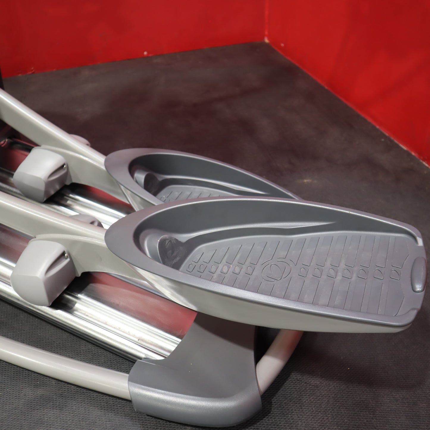 Octane Fitness Q37ci Elliptical Trainer (Refurbished)