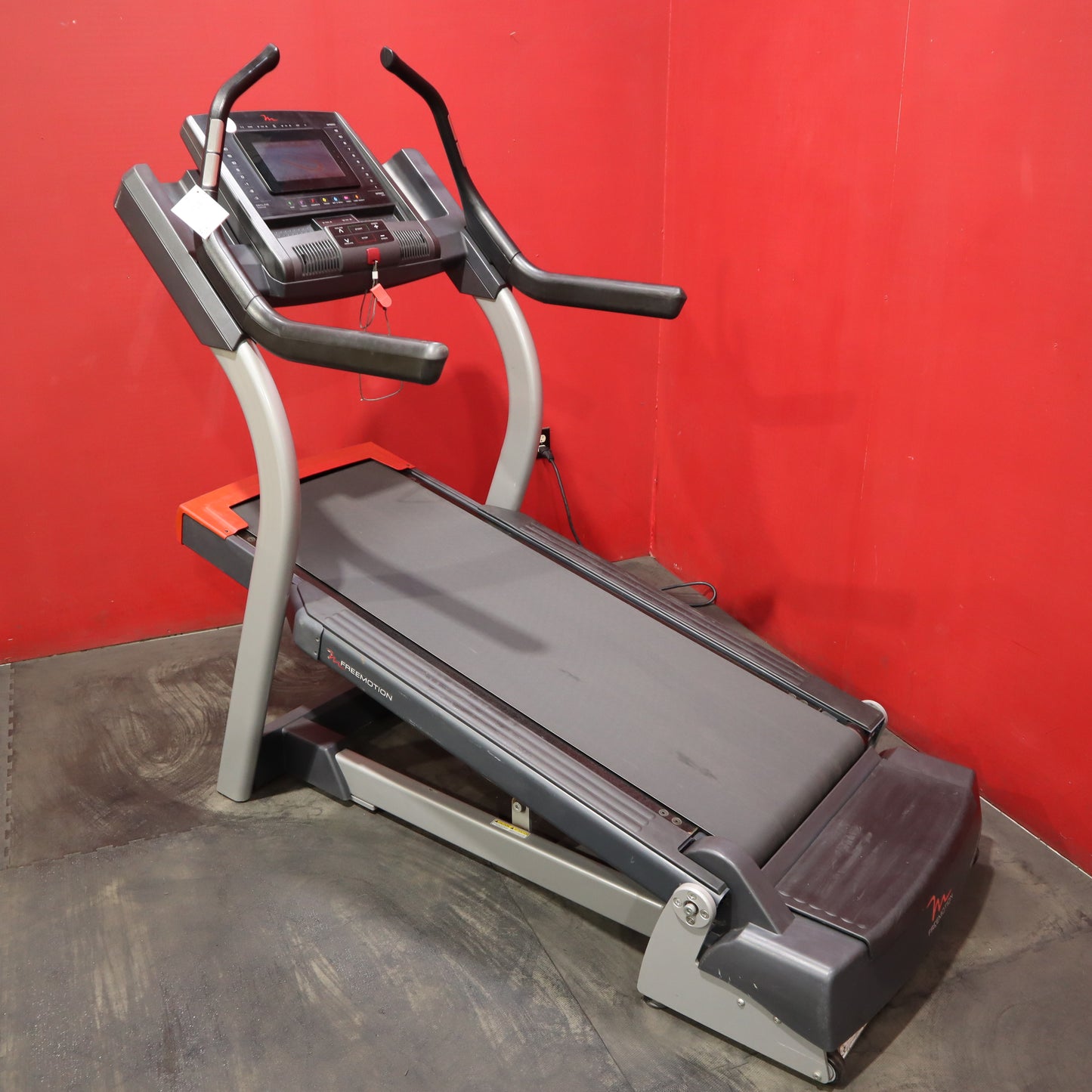 FreeMotion I11.9 Incline Trainer Treadmill (Refurbished)