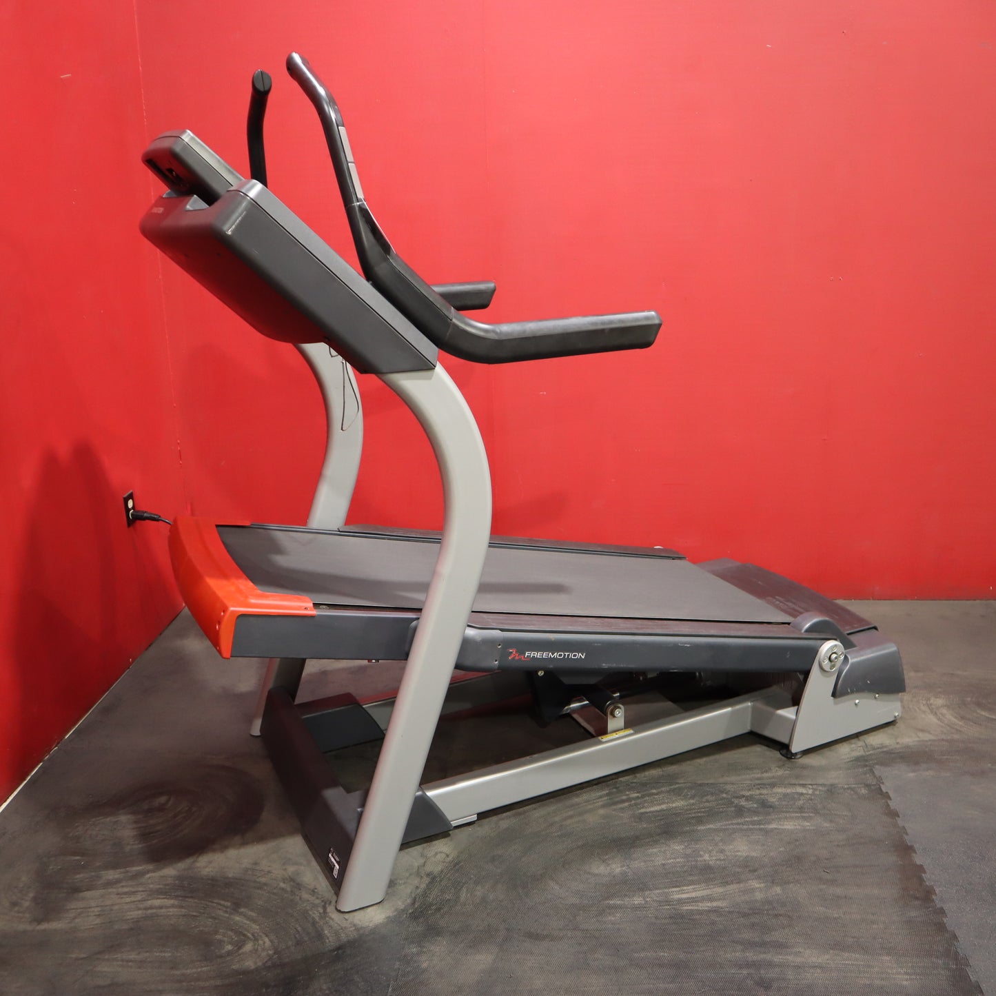 FreeMotion I11.9 Incline Trainer Treadmill (Refurbished)