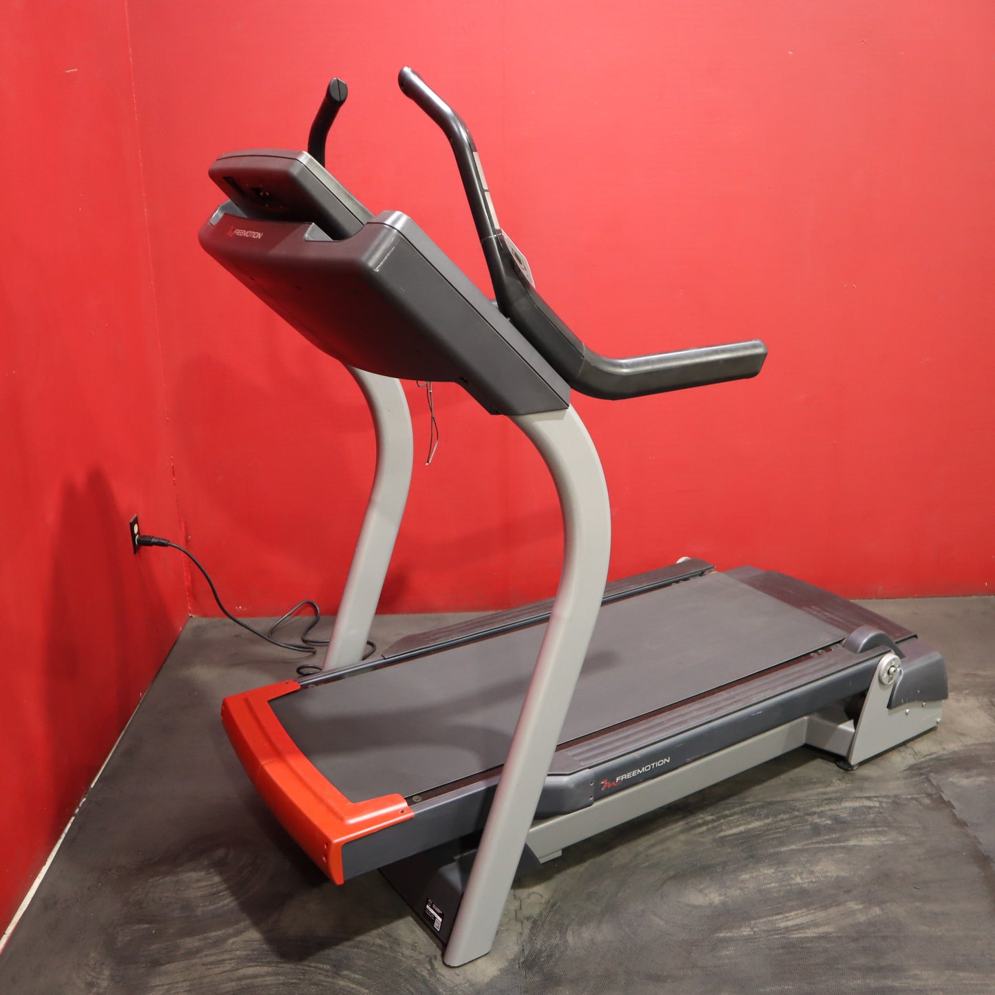 FreeMotion I11.9 Incline Trainer Treadmill (Refurbished)