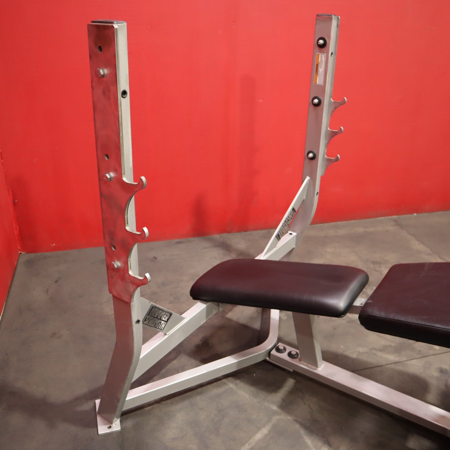 Inventario entrante: Banco incline Olympic incline Bench Press (usado)