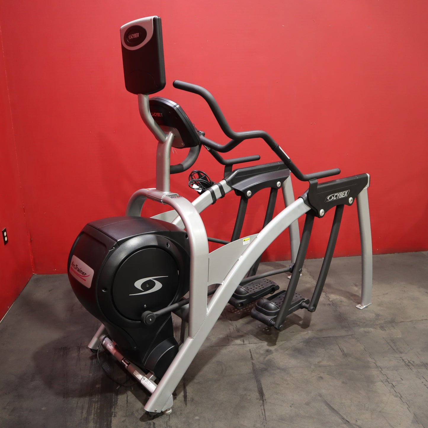 Cybex 620A Entrenador de arco para la parte inferior del cuerpo (reacondicionado)