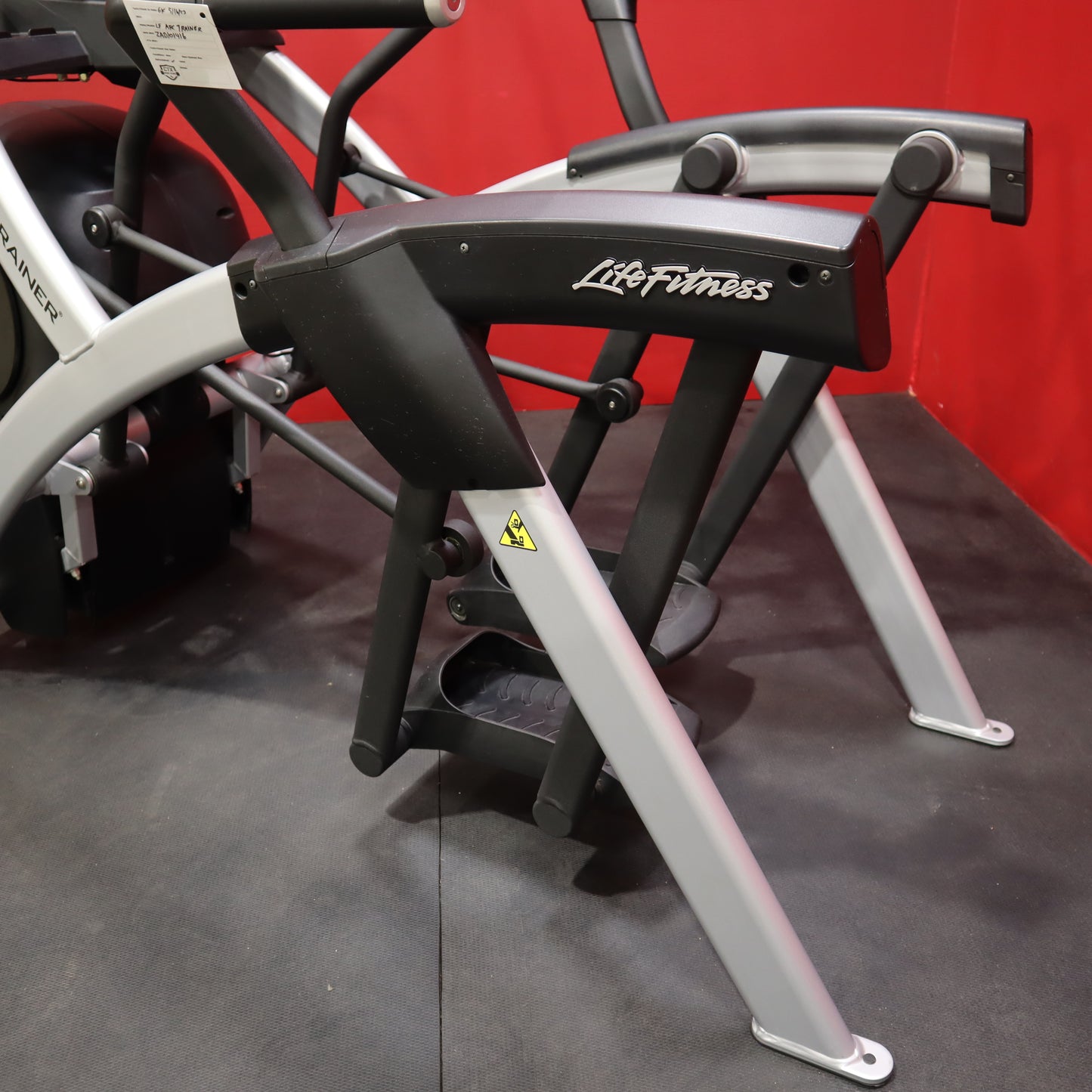 Life Fitness Integrity Series INTTS SC Total Body Arc Trainer (Refurbished)
