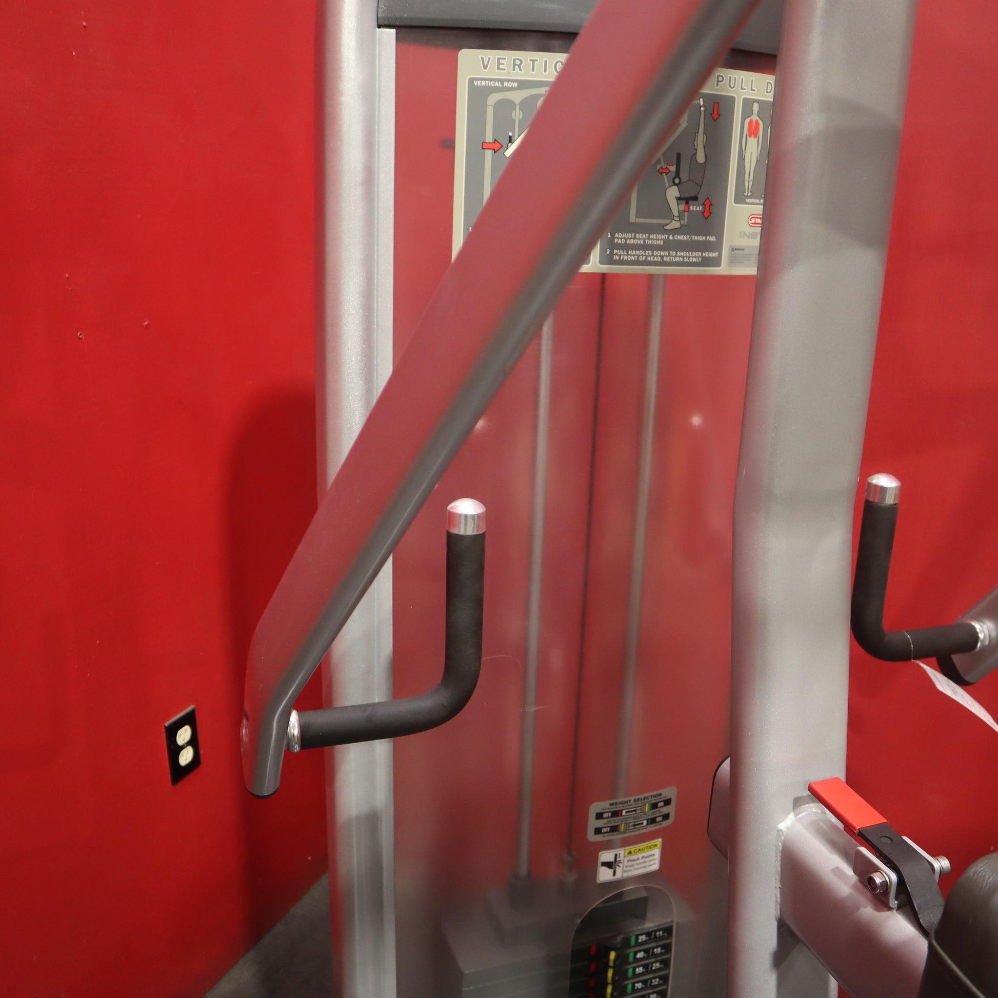 Star Trac Instinct Vertical Row / Lat Pulldown (Remanufactured)