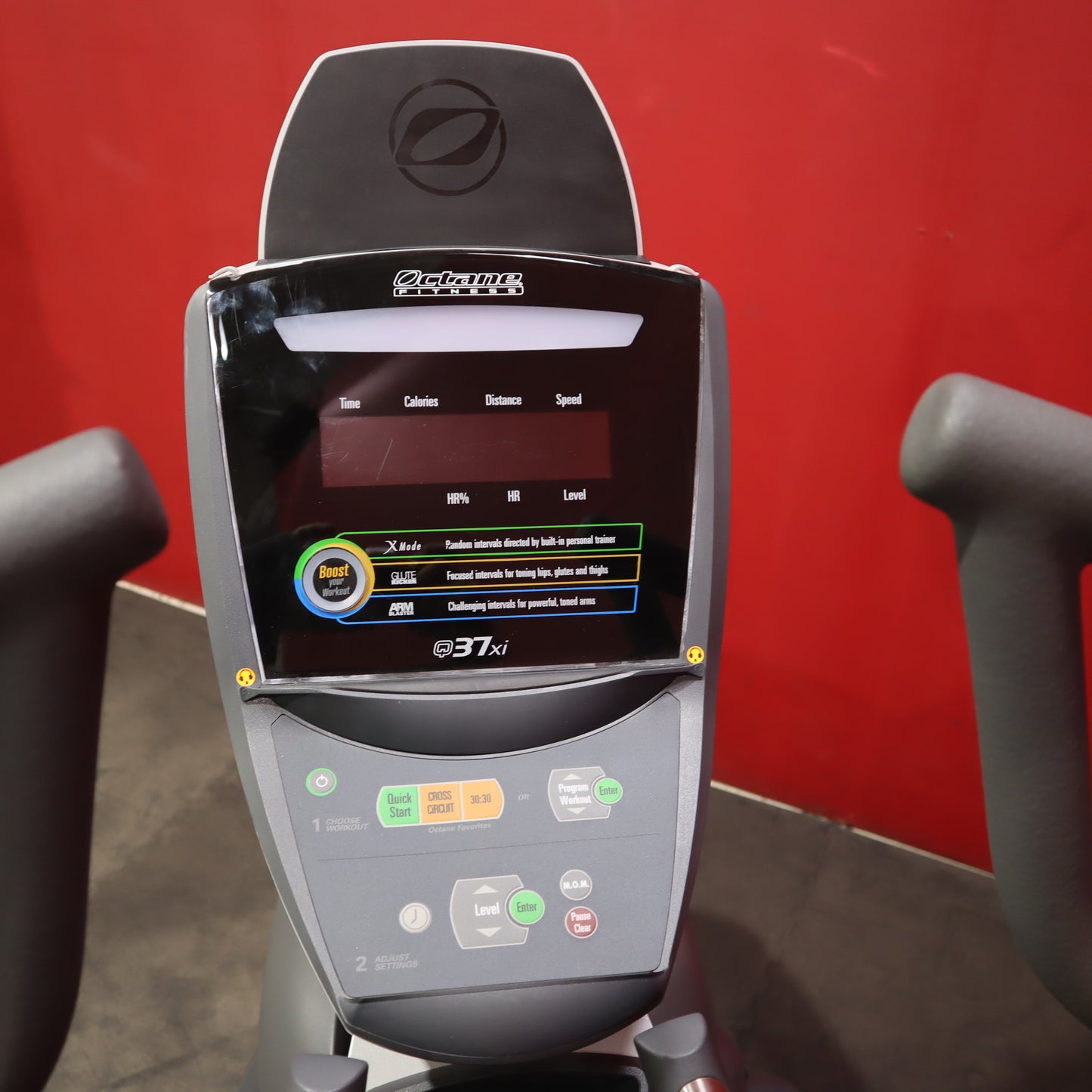 Octane Fitness Q37xi Eliptical Trainer (Reacondicionado)