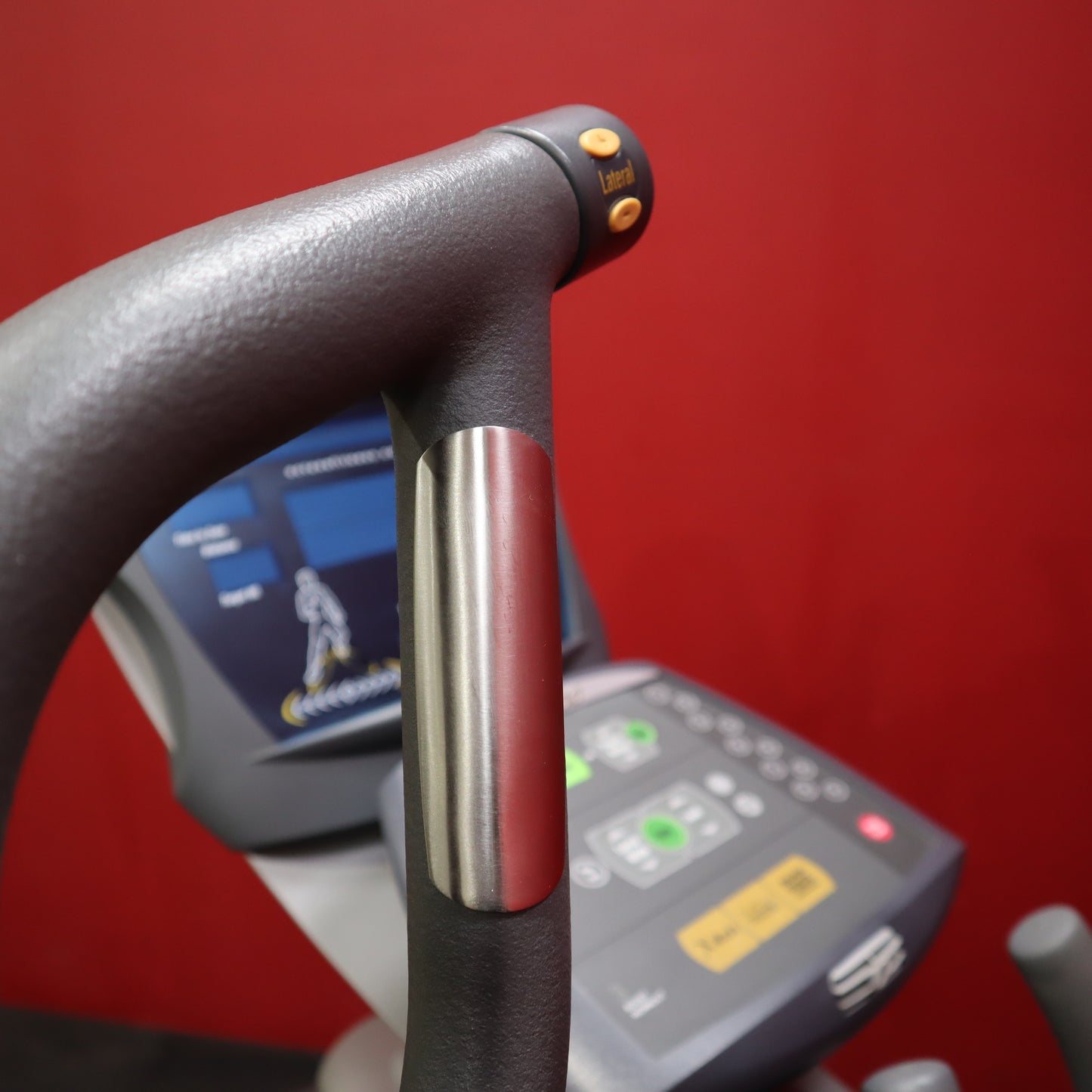Octane Fitness LX8000 Lateral X (Refurbished)