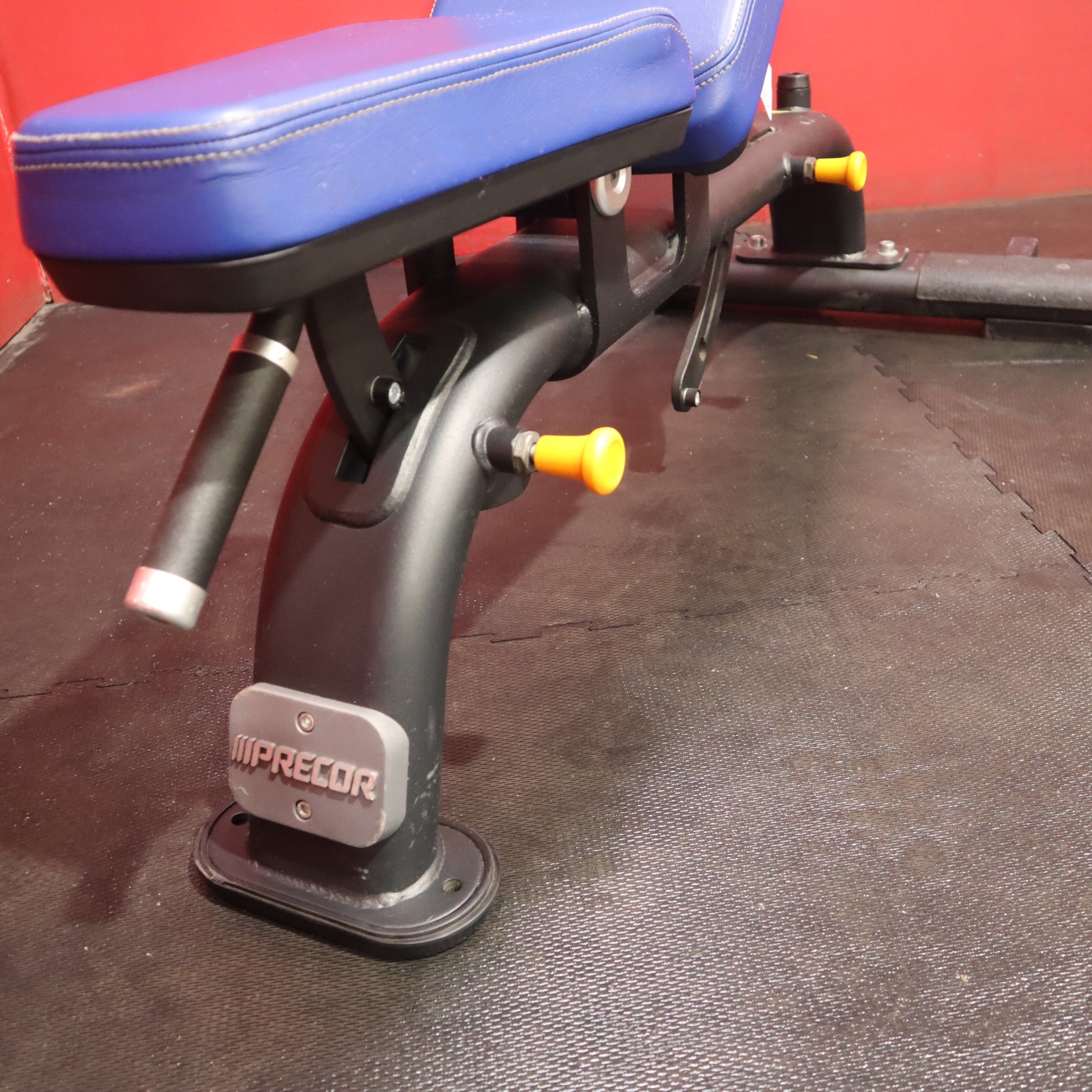 Precor Discovery Series Multi-Adjustable Bench (Remanufactured)