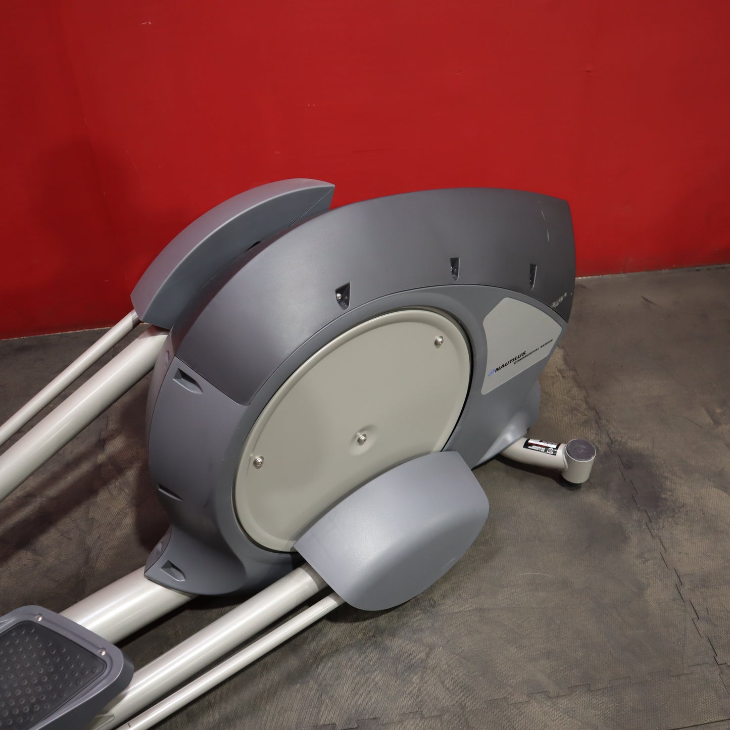 Nautilus E9.16 Elliptical Trainer (Refurbished)