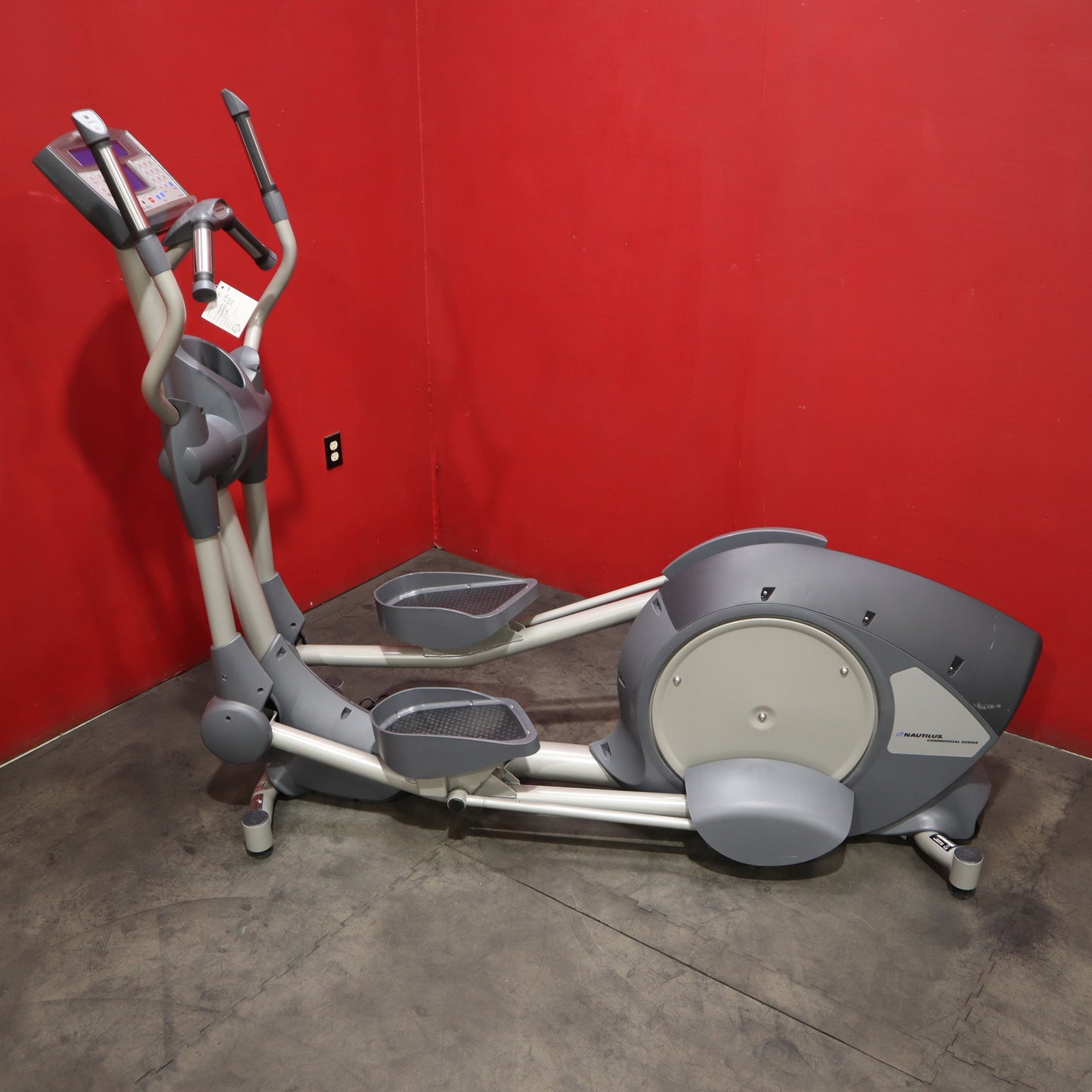 Nautilus E9.16 Elliptical Trainer (Refurbished)