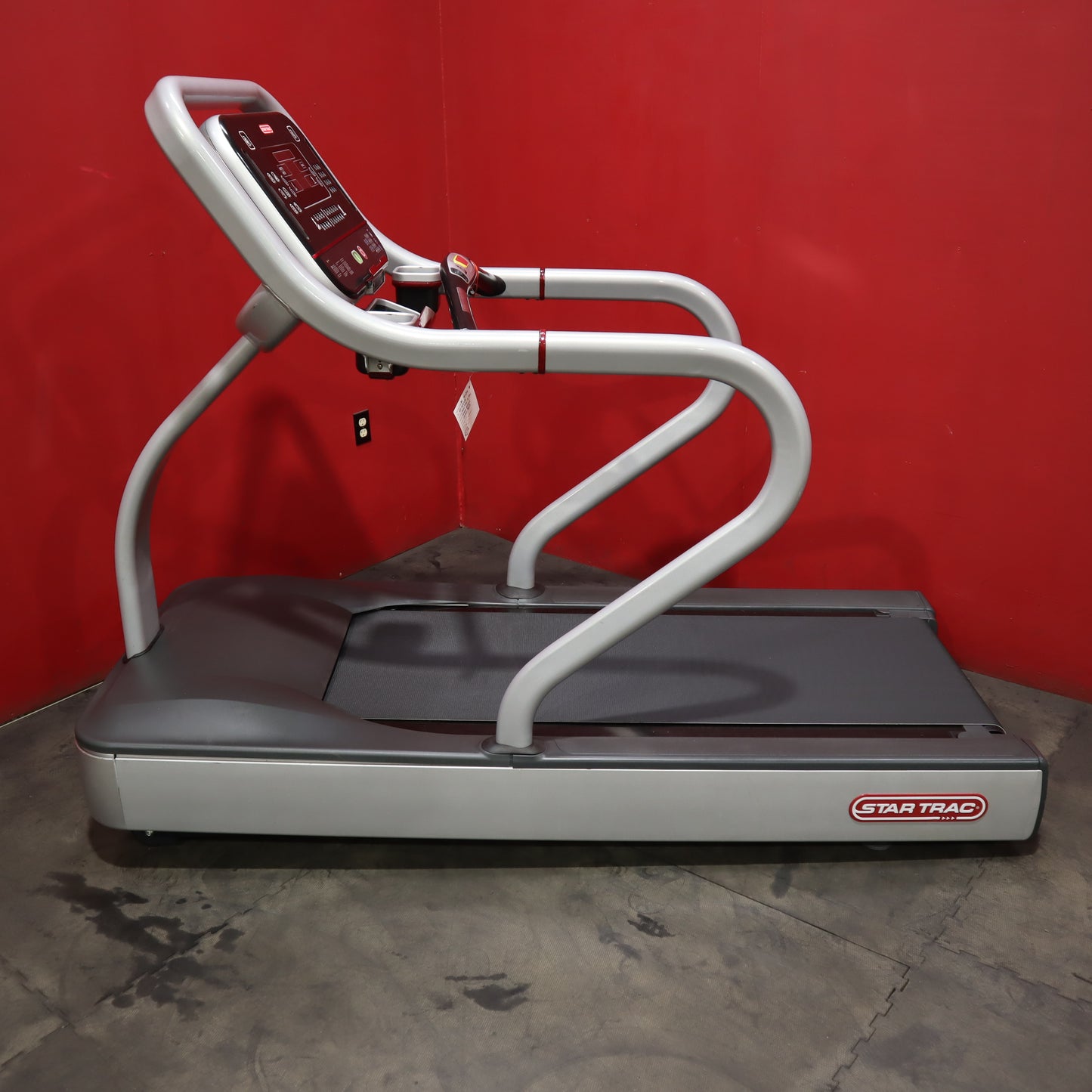 Star Trac 8-TRx Treadmill (Refurbished)