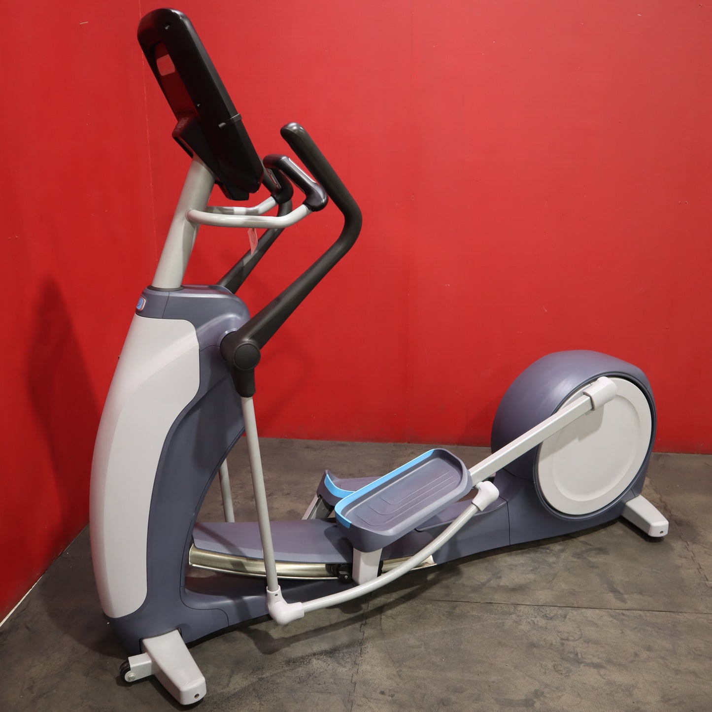 True Fitness XCS900 entrenador elíptico (reformado)