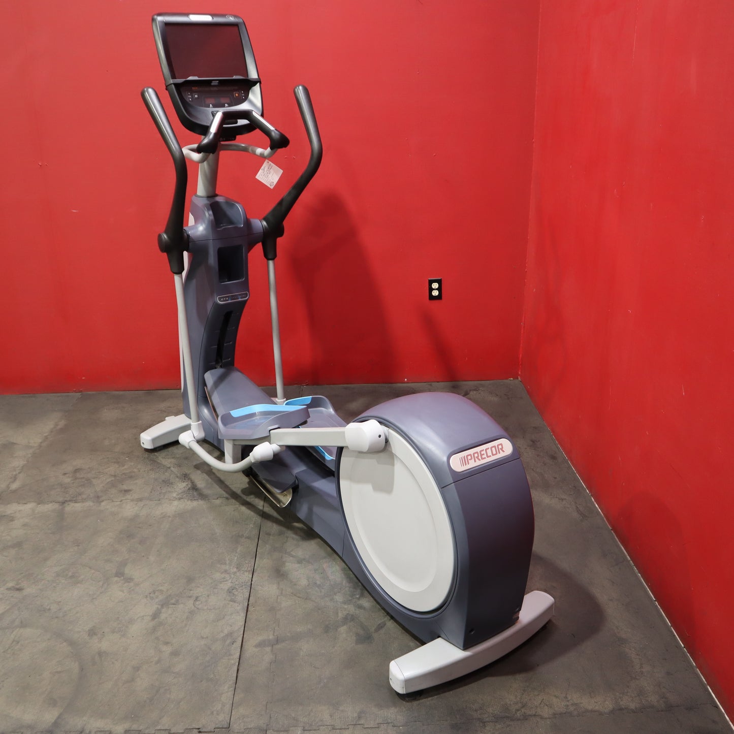 True Fitness XCS900 entrenador elíptico (reformado)