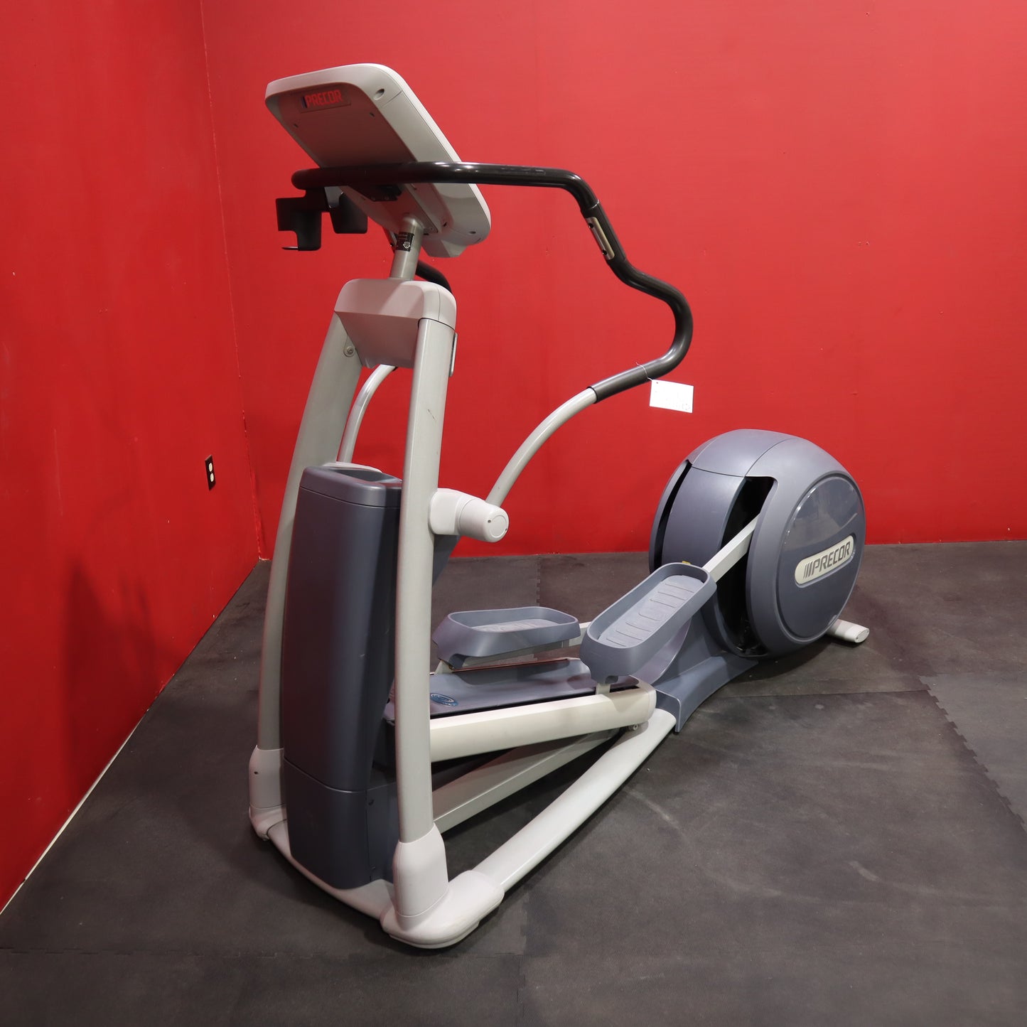 Precor EFX 833 Lower Body Elliptical Trainer w/P30 Console (Refurbished)