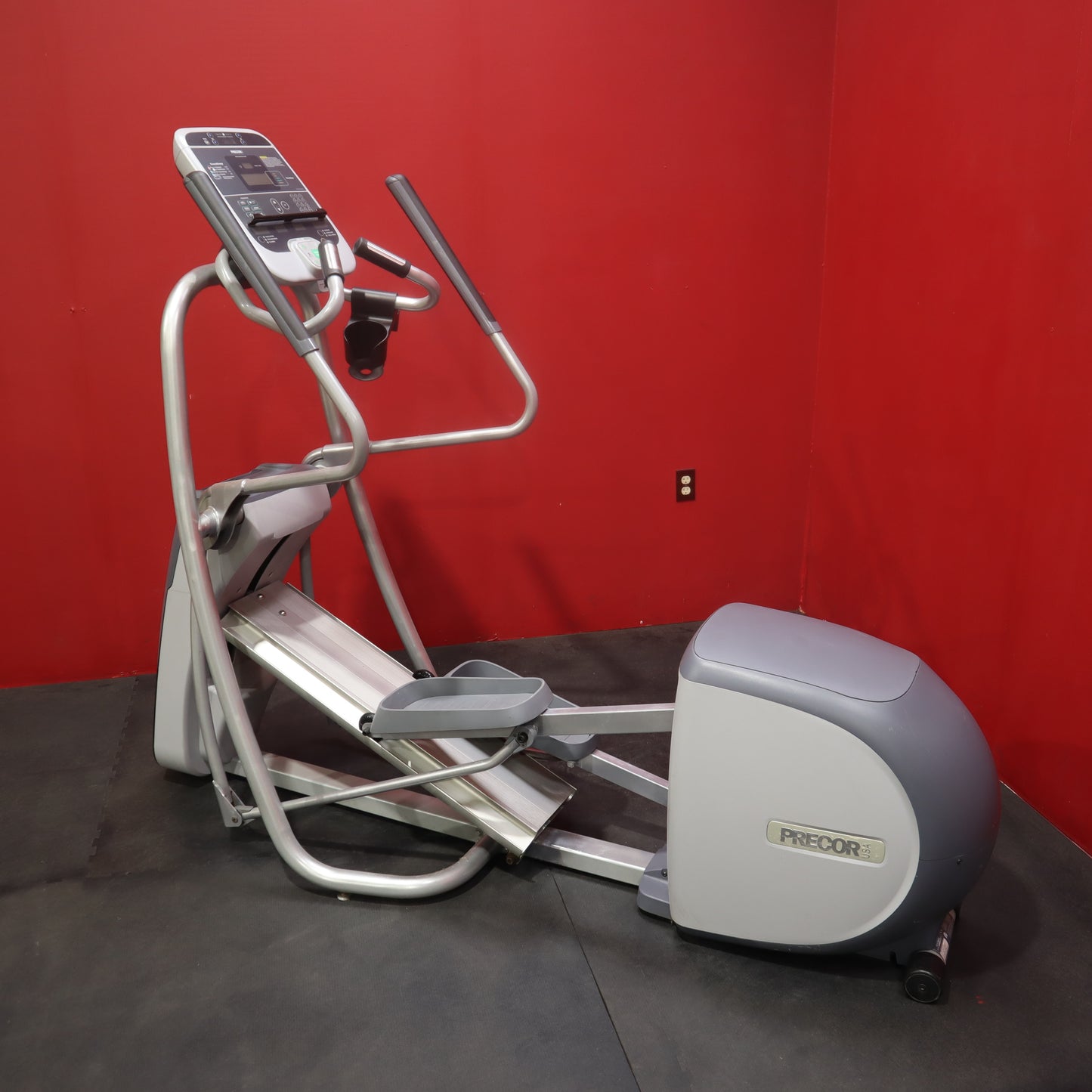 Precor EFX 536i Elliptical w/ Experience Console (Refurbished)