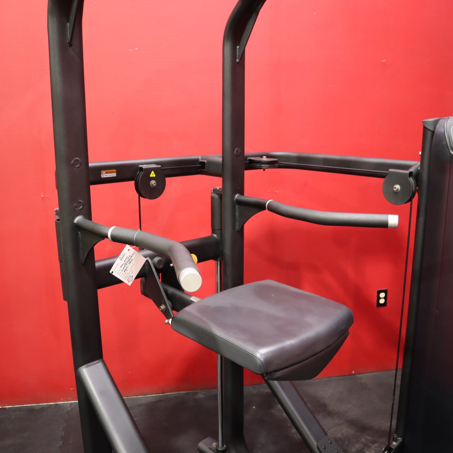 Matrix Versa Chin / Dip Assisted Pullup (Refurbished)