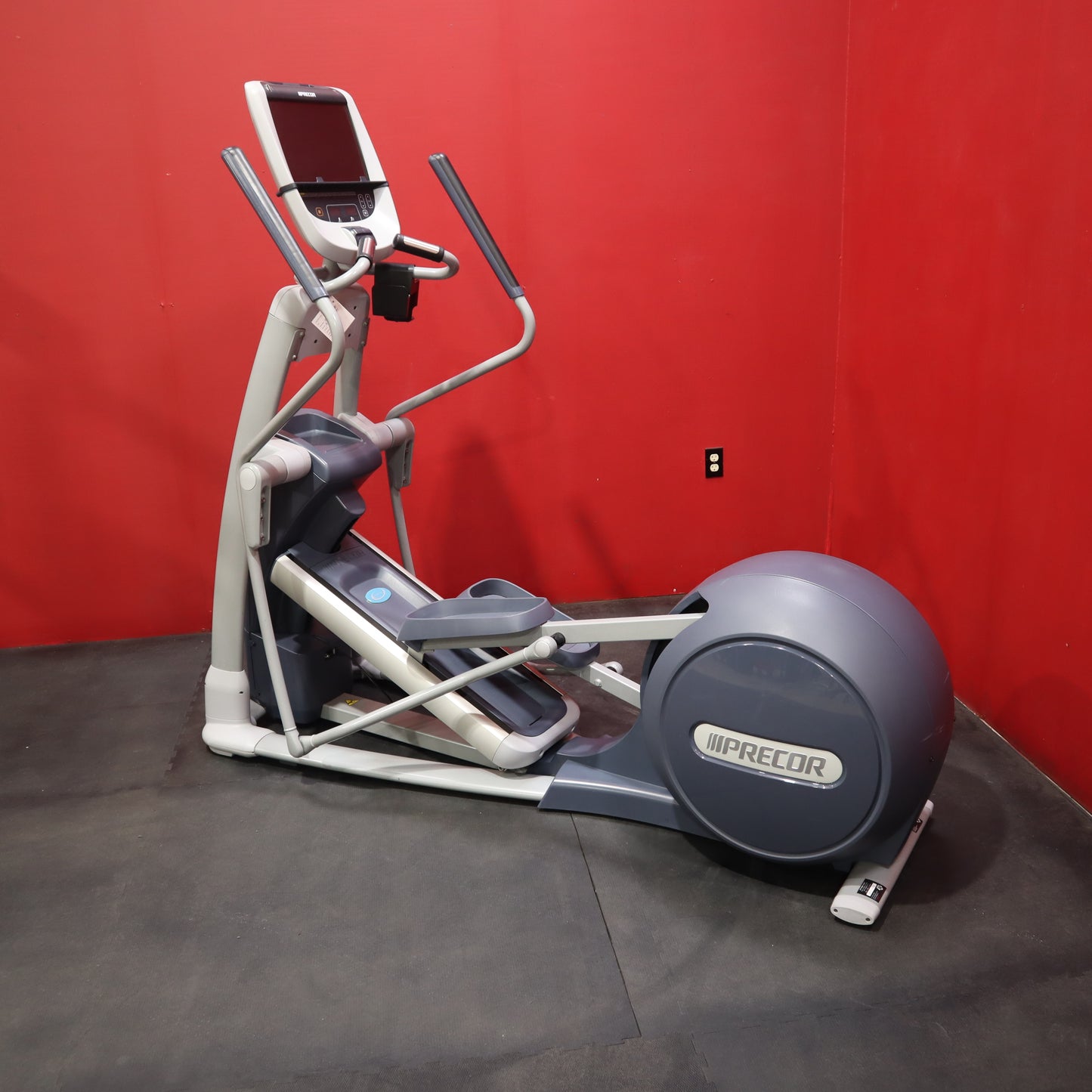 Precor EFX 885 Total Body Elliptical Trainer w/ P80 Console (Refurbished)