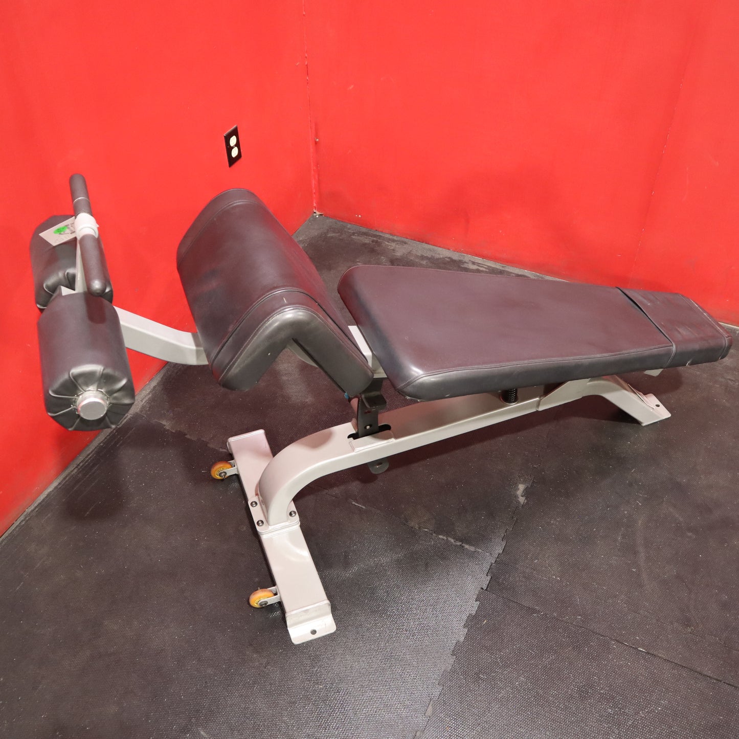 Precor Icarian Adjustable Decline Bench (Refurbished)