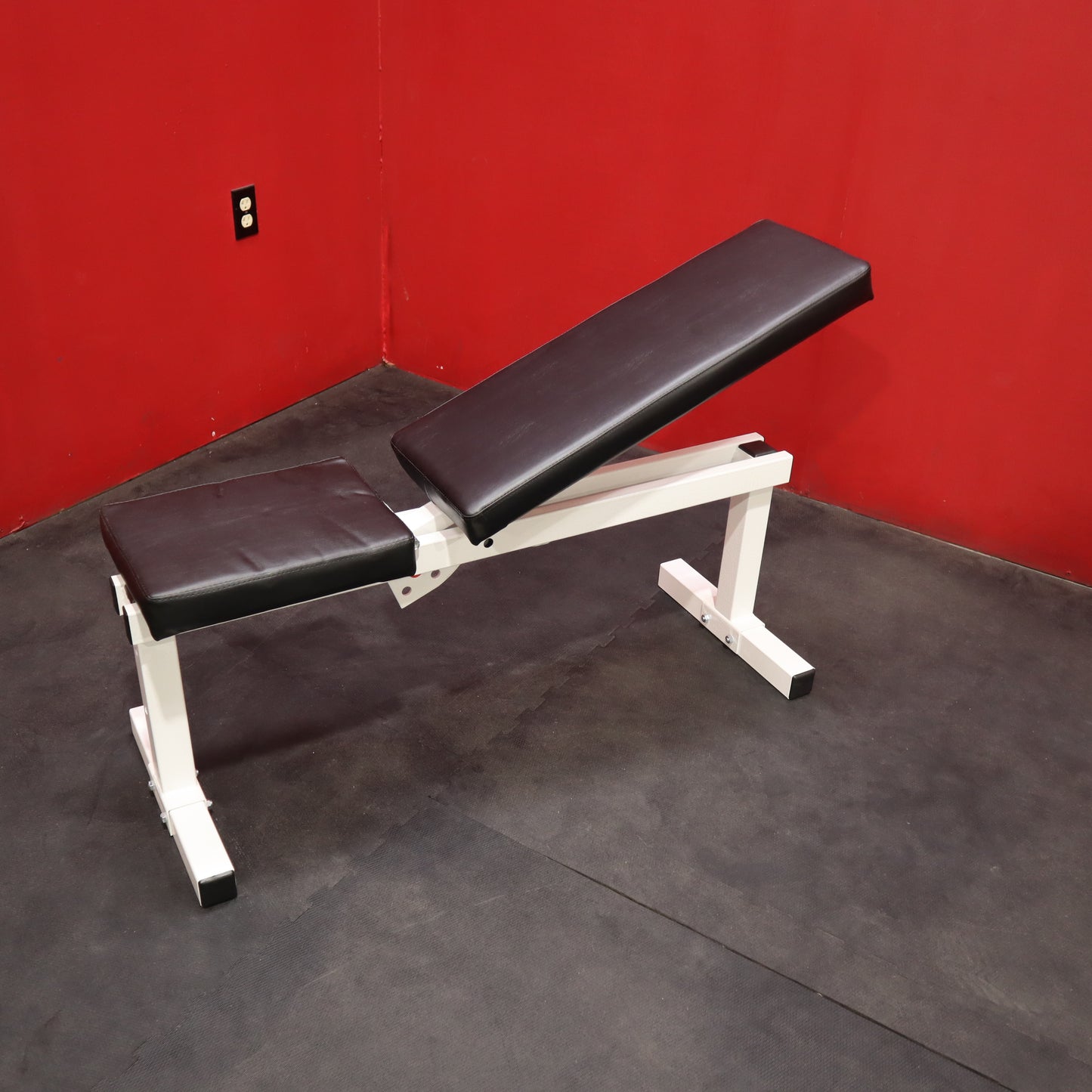 York Pro Series Flat to Incline Multi-Adjust Bench (New)