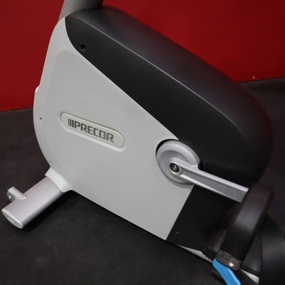 Precor RBK 885 Recumbent Bike w/P82 Consola (Reacondicionado)