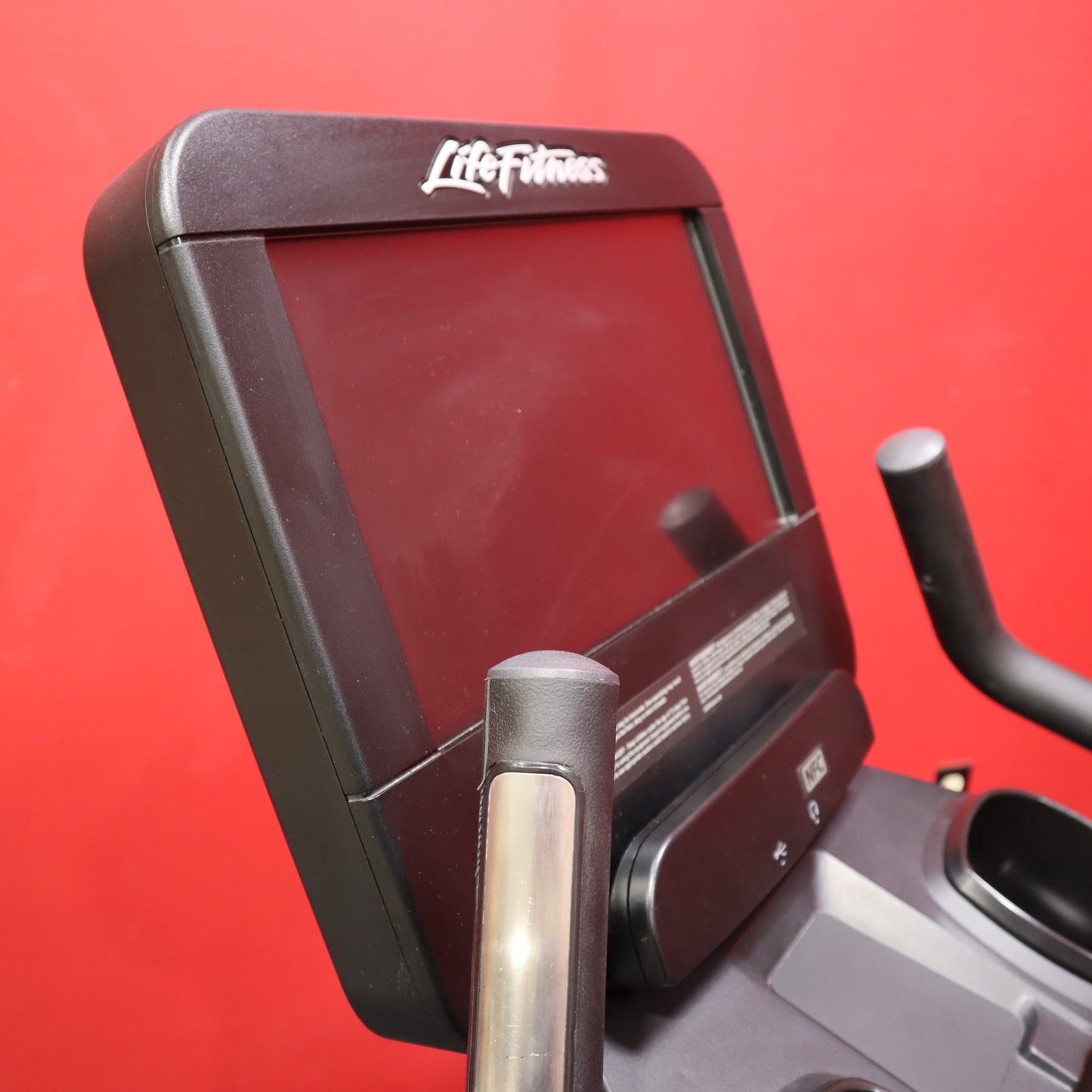 Life Fitness Discover SE 95C Elevation Upright Bike (Refurbished)