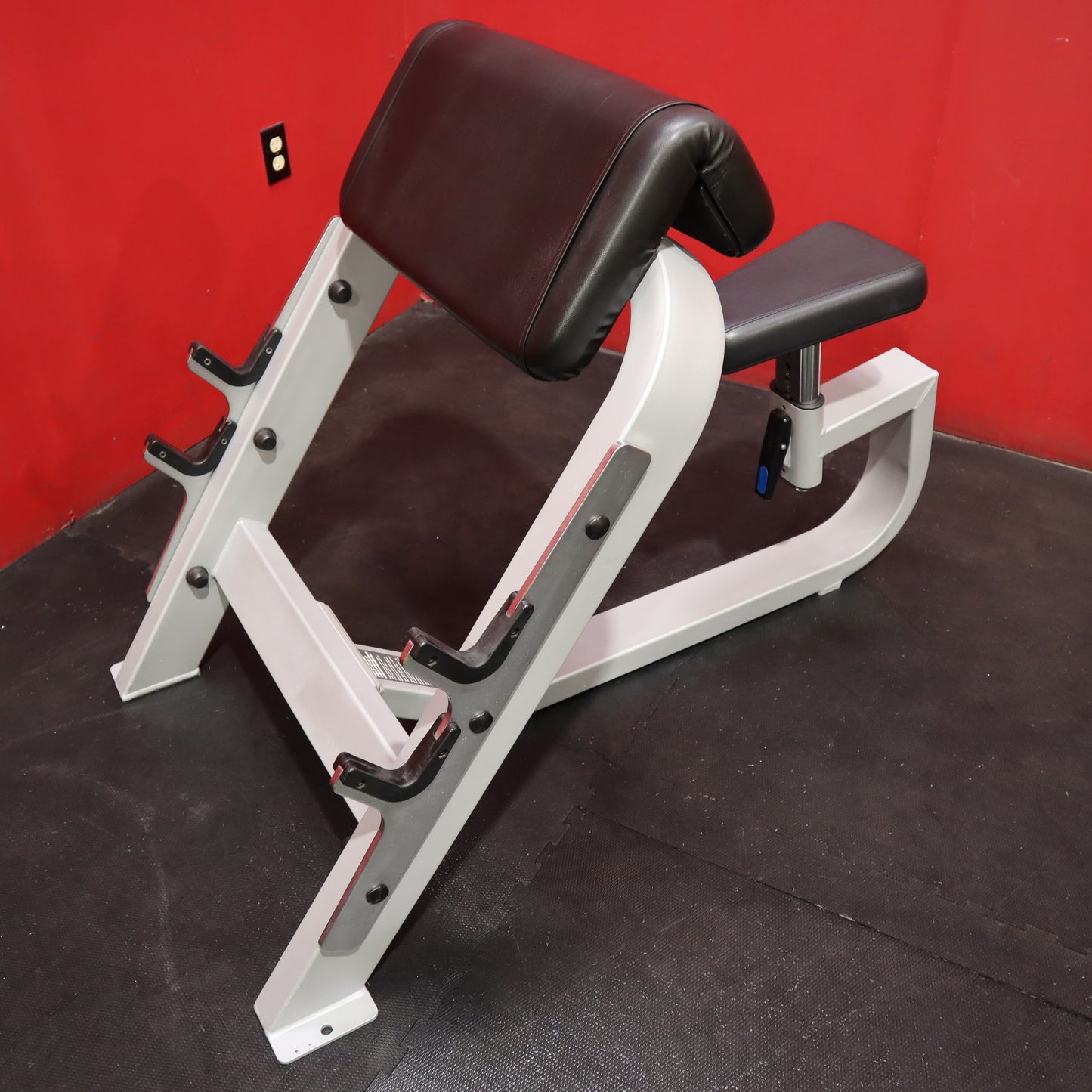 Precor Icarian Seated Preacher Bench (Refurbished)