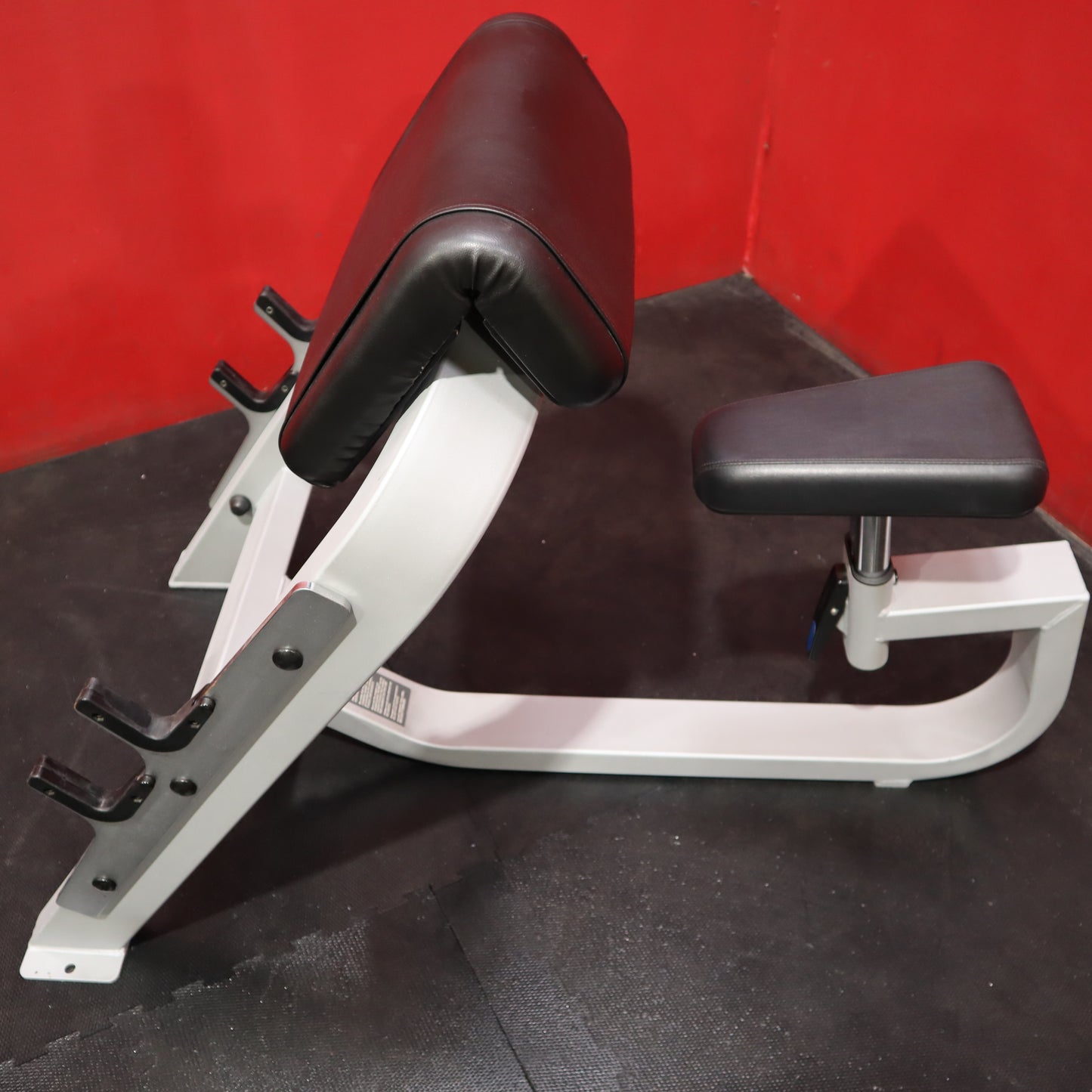 Precor Icarian Seated Preacher Bench (Refurbished)