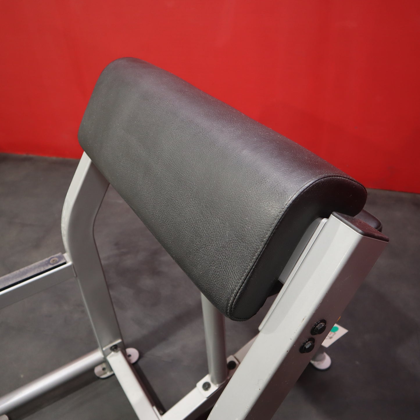 Inflight Seated Preacher Curl Bench (Refurbished)