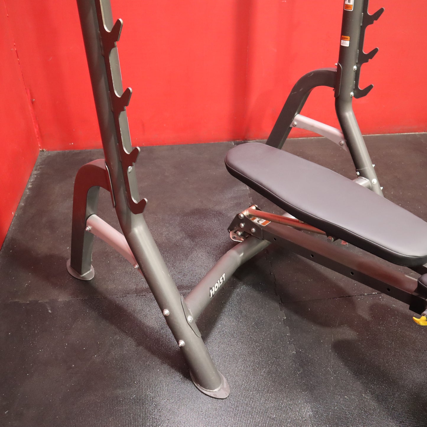 Hoist Adjustable Olympic Bench Incline/Flat/Decline (Refurbished)