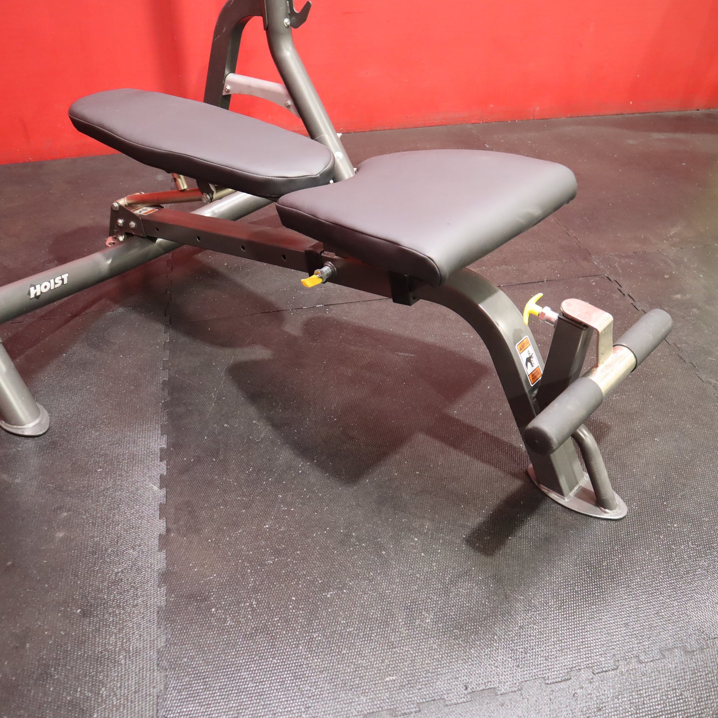 Hoist Adjustable Olympic Bench Incline/Flat/Decline (Refurbished)